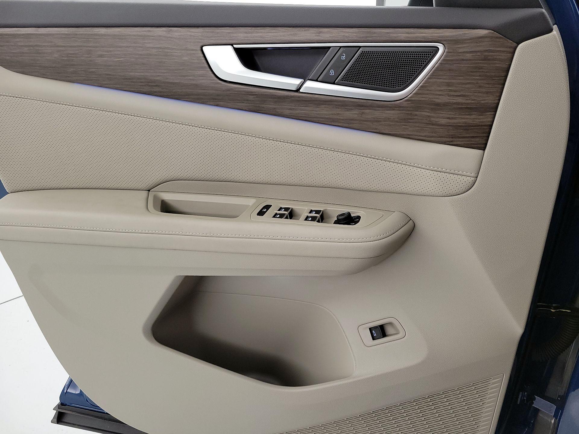 Thumbnail: 2025 Volkswagen Atlas - 12