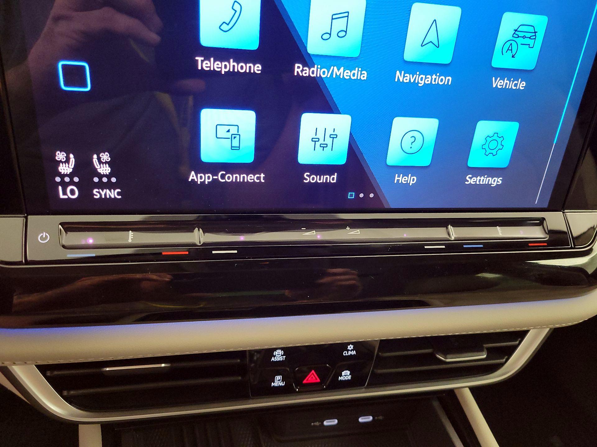 Thumbnail: 2025 Volkswagen Atlas - 17