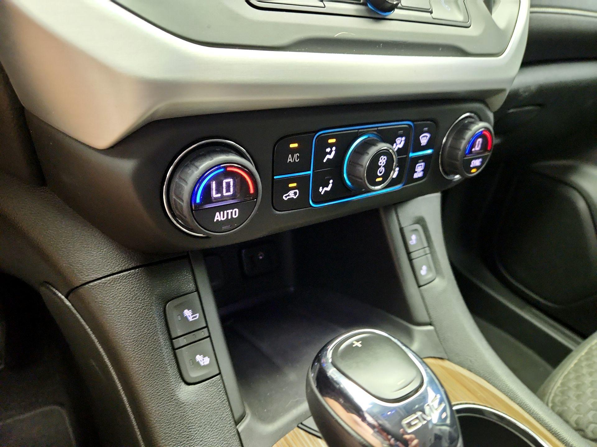 Thumbnail: 2019 GMC Acadia - 16