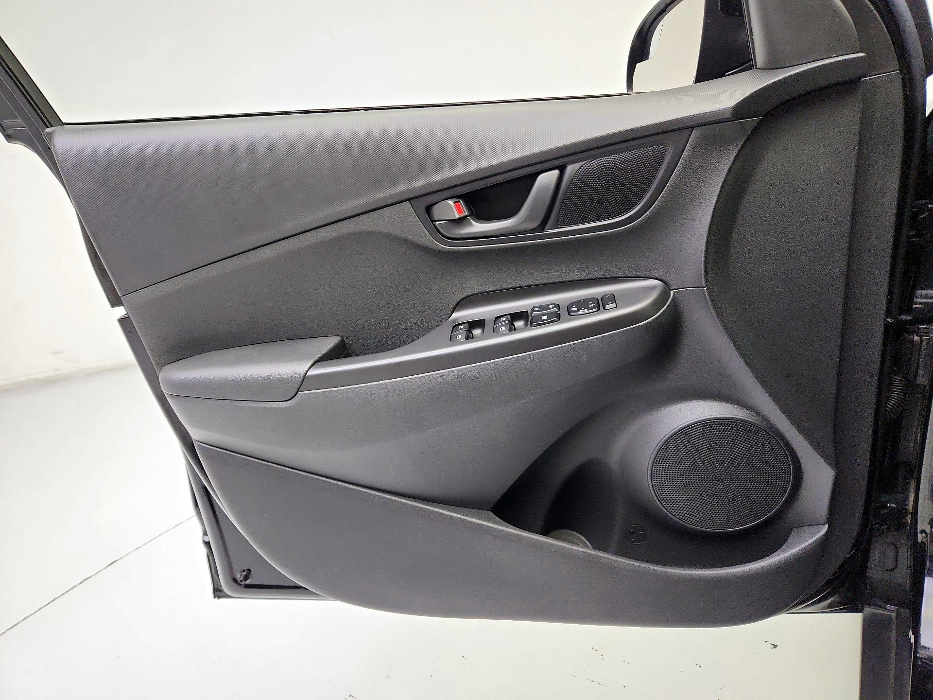 Thumbnail: 2021 Hyundai Kona - 12