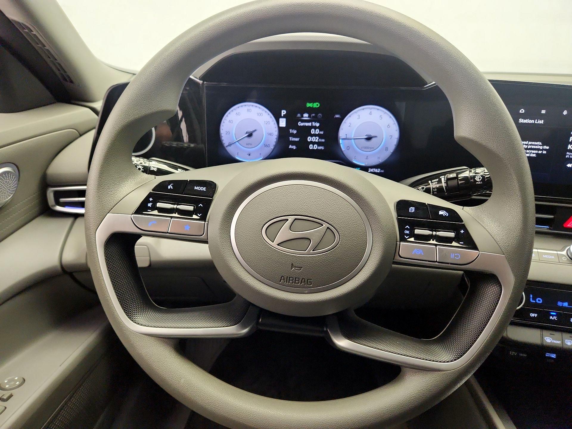 Thumbnail: 2024 Hyundai Elantra - 10