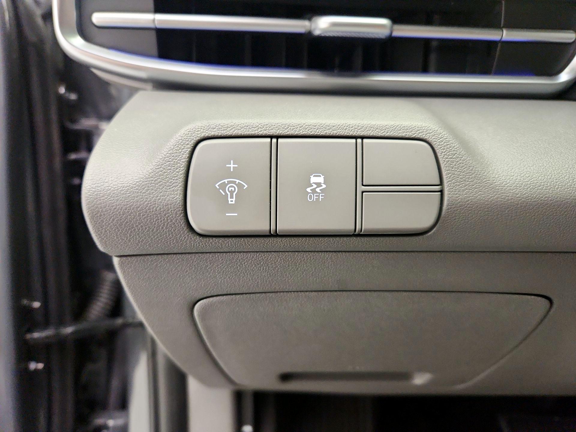 Thumbnail: 2024 Hyundai Elantra - 13