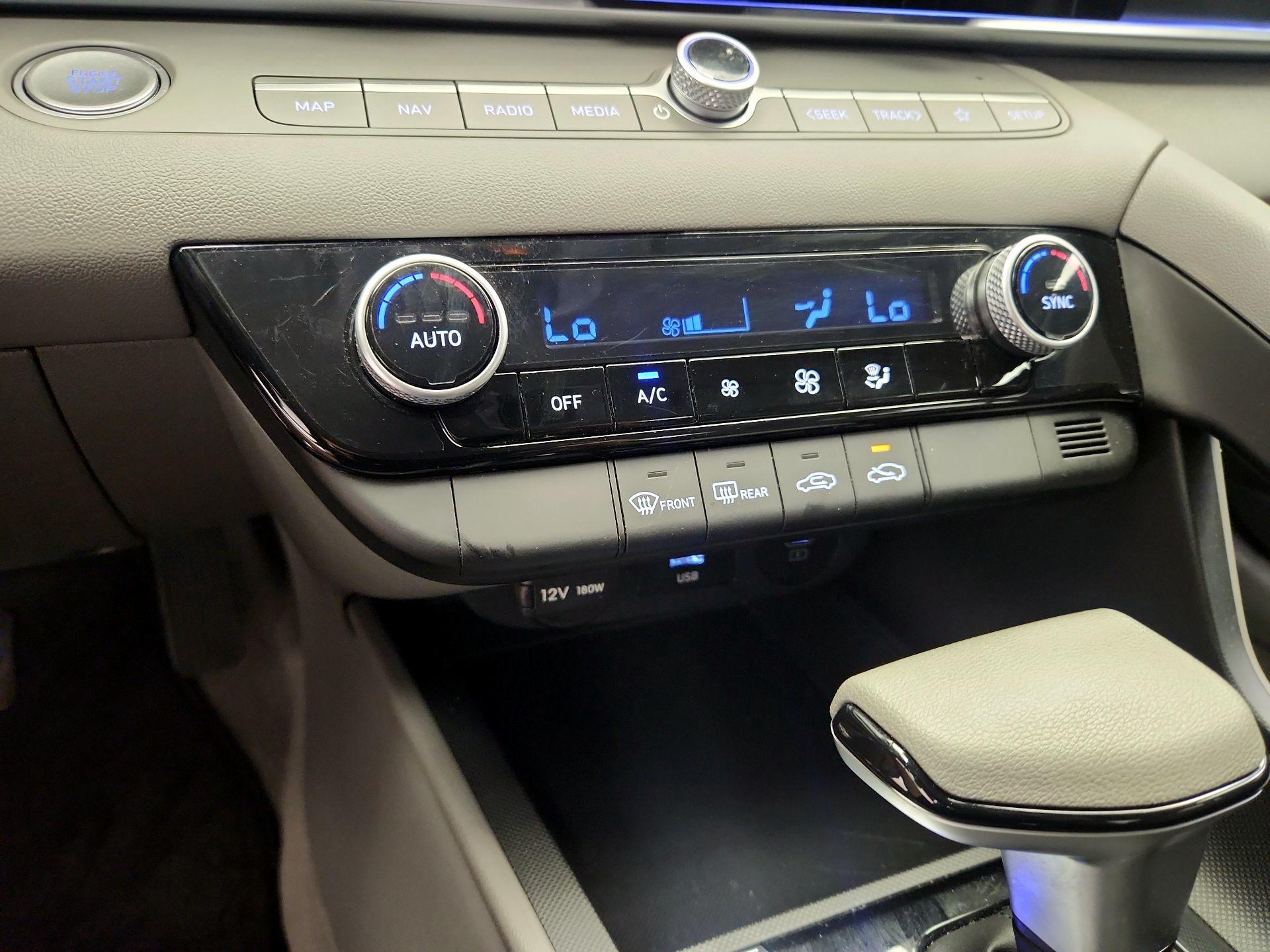 Thumbnail: 2024 Hyundai Elantra - 17