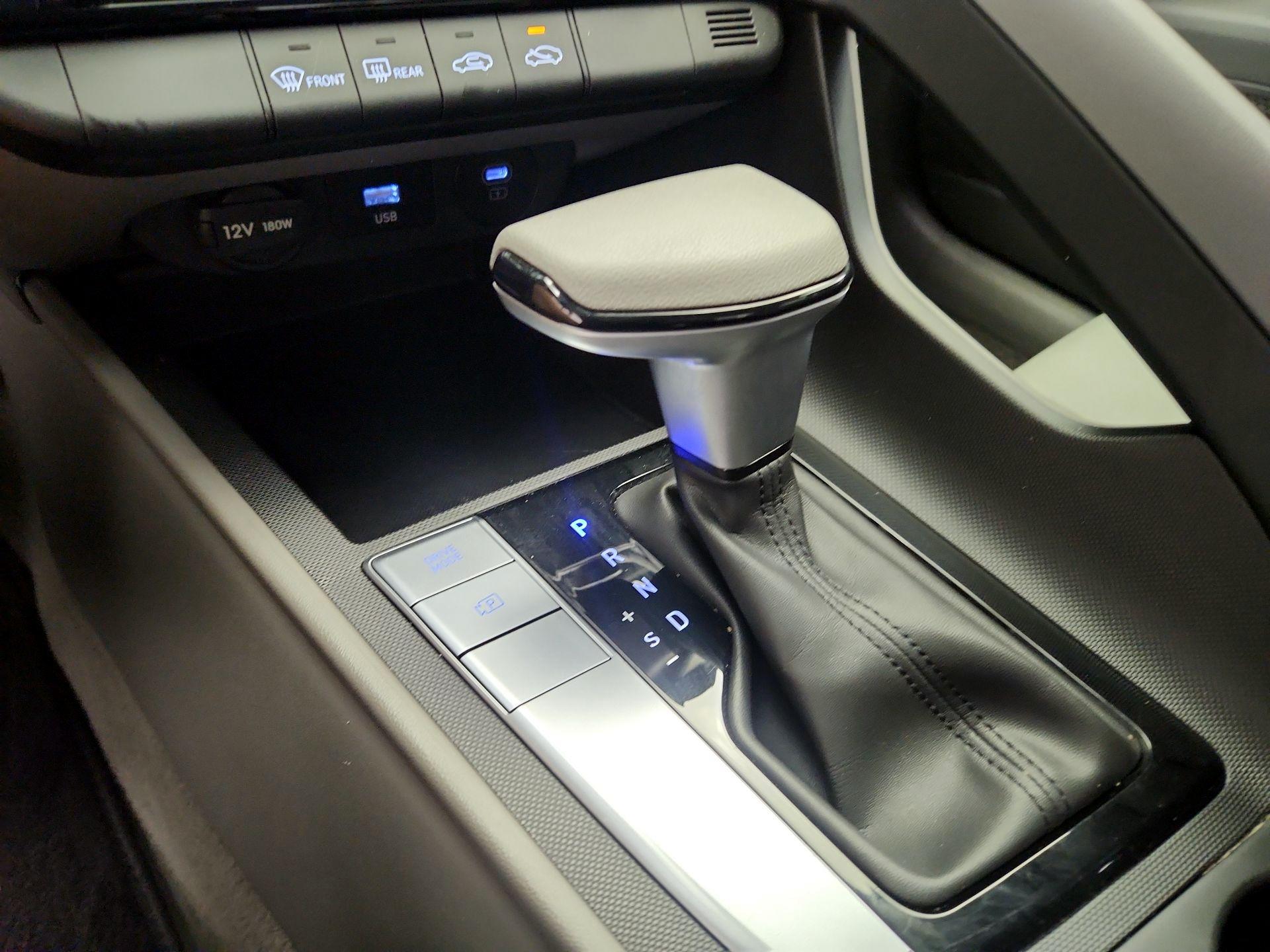 Thumbnail: 2024 Hyundai Elantra - 18