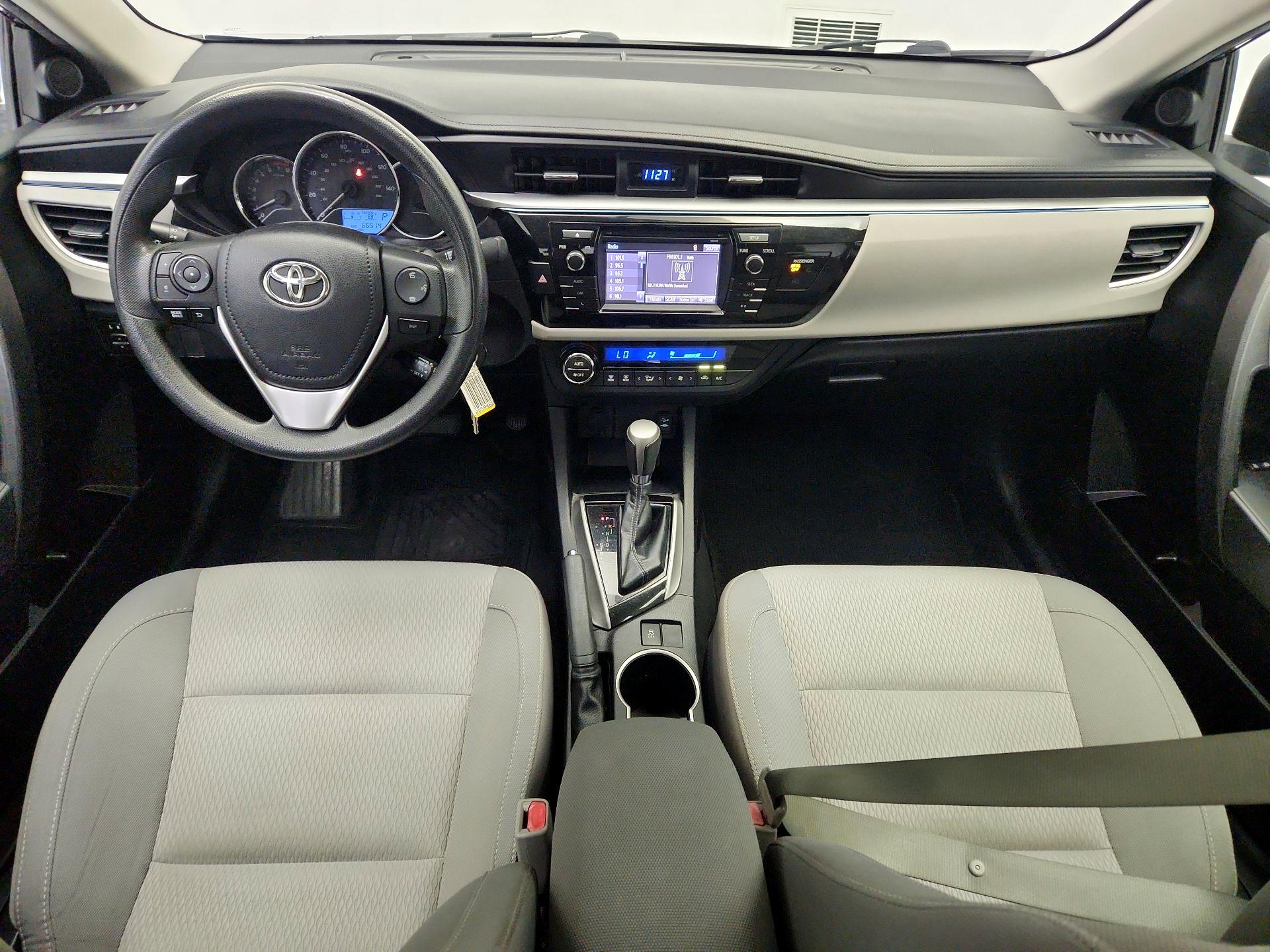 Thumbnail: 2015 Toyota Corolla - 9