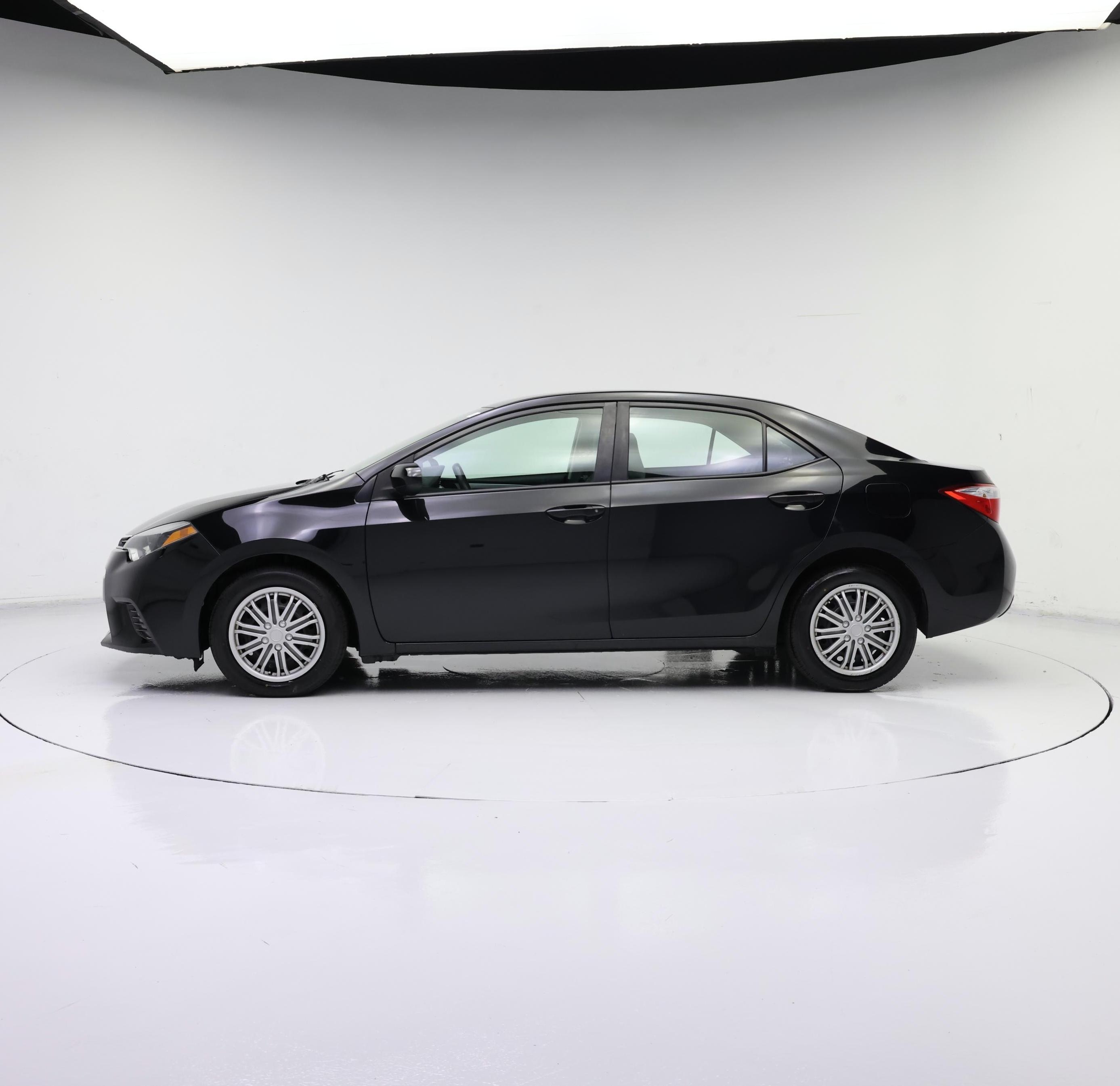 Thumbnail: 2015 Toyota Corolla - 3