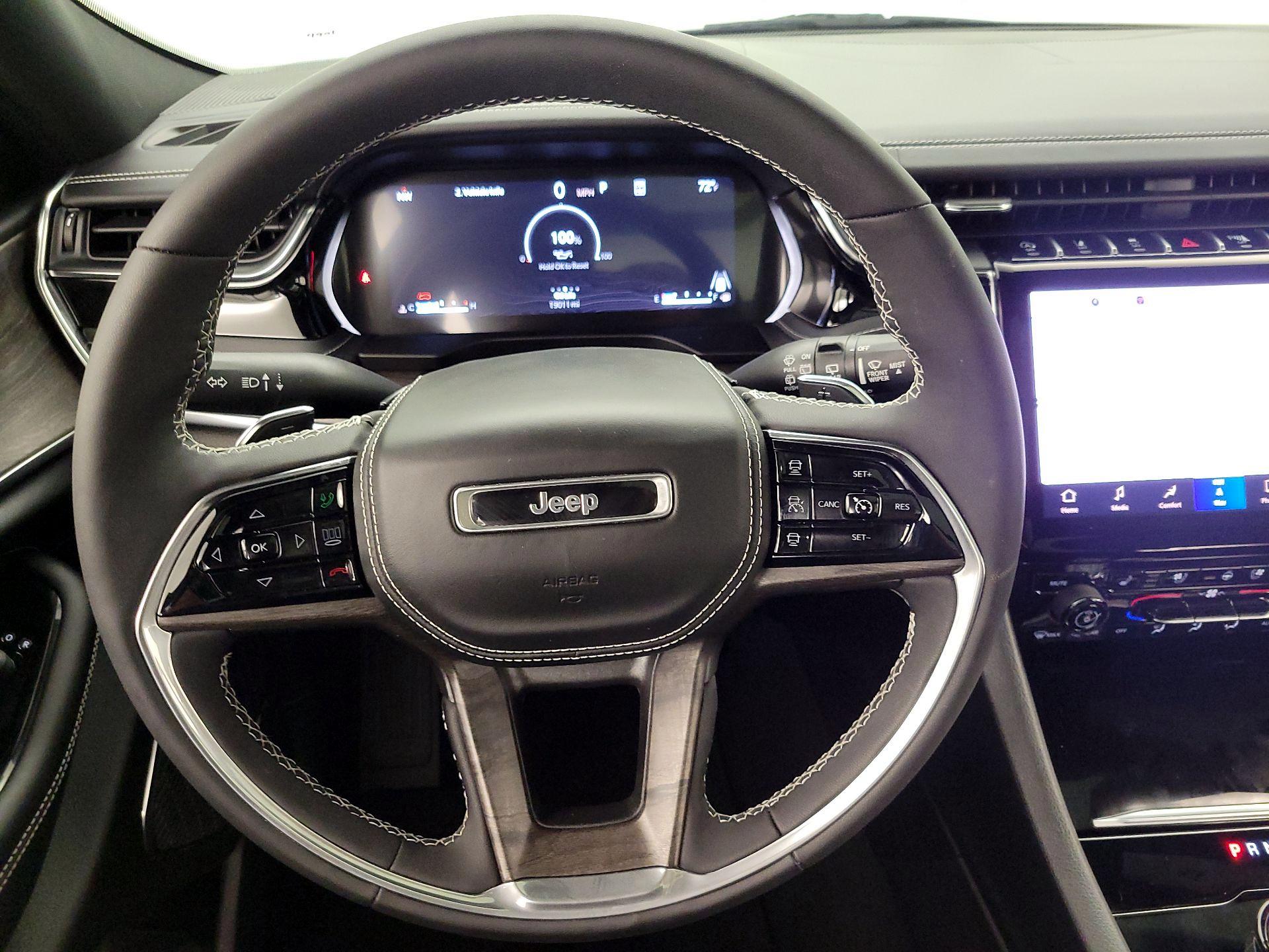 Thumbnail: 2023 Jeep Grand Cherokee - 10