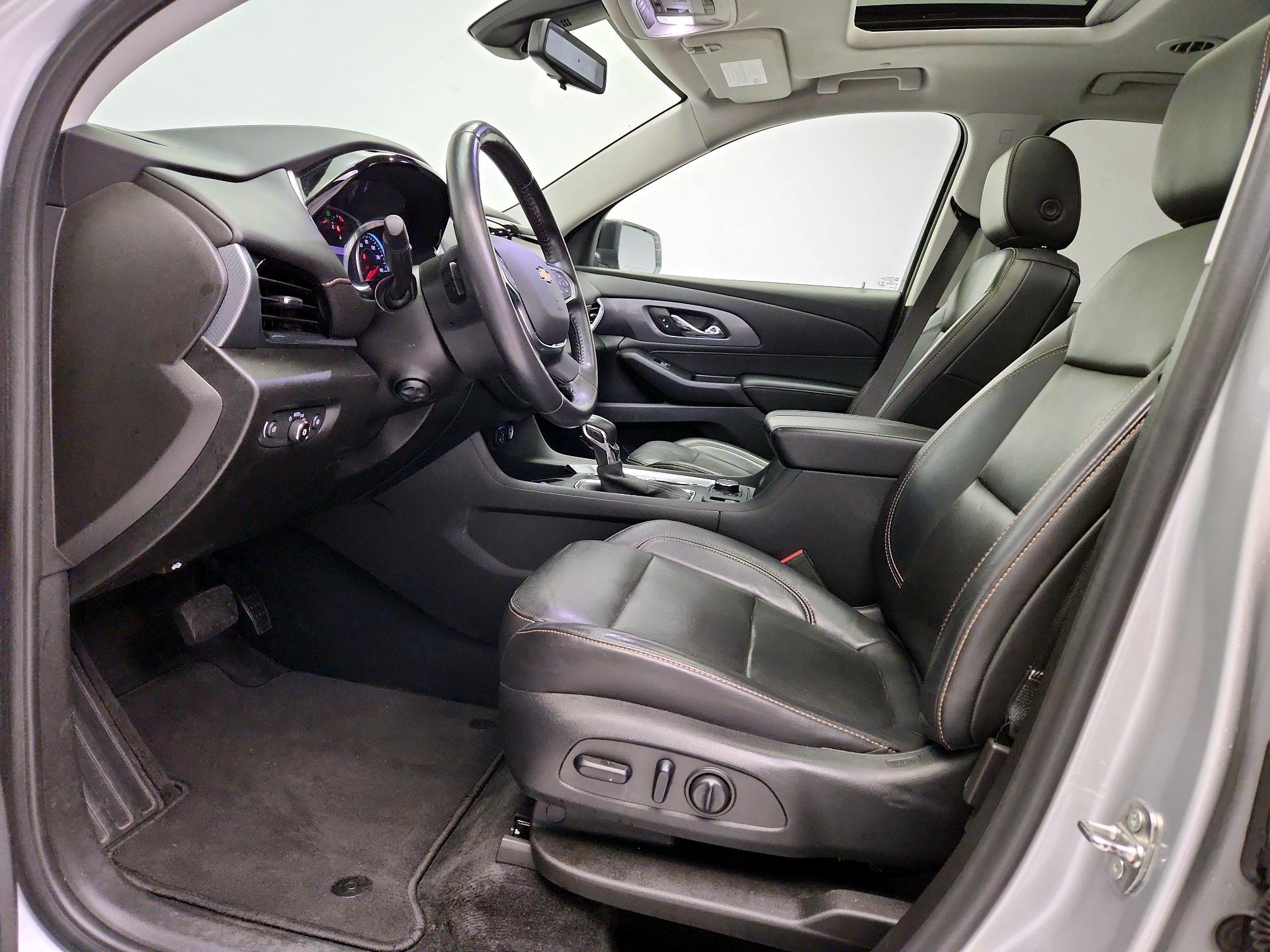 Thumbnail: 2021 Chevrolet Traverse - 11