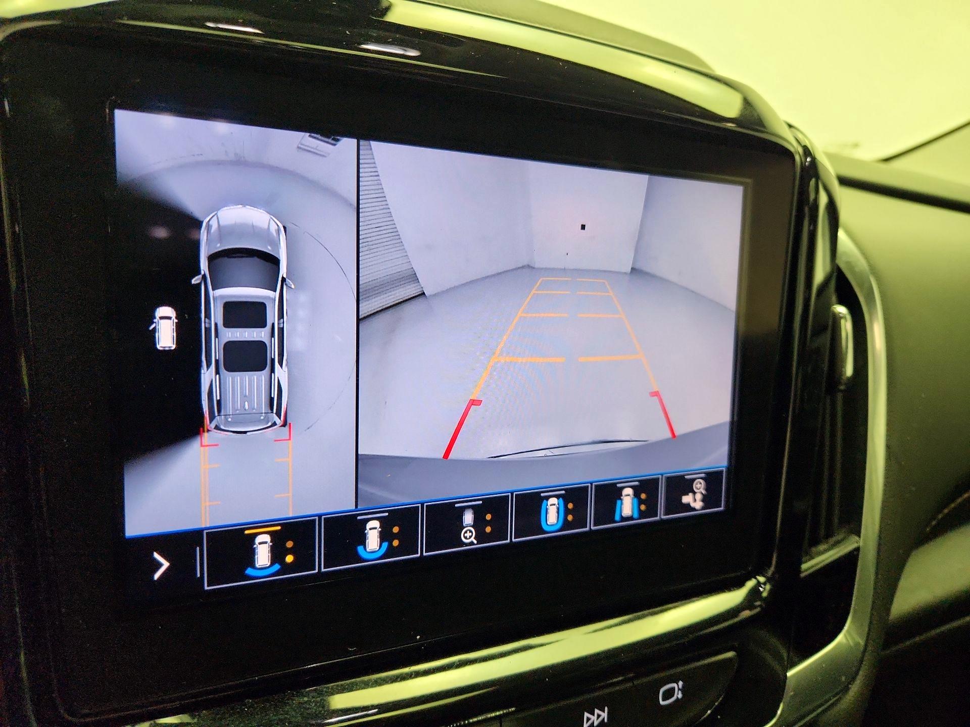 Thumbnail: 2021 Chevrolet Traverse - 15