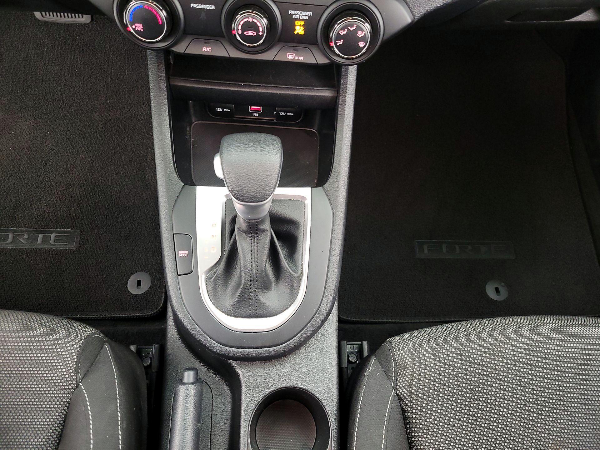 Thumbnail: 2023 Kia Forte - 17