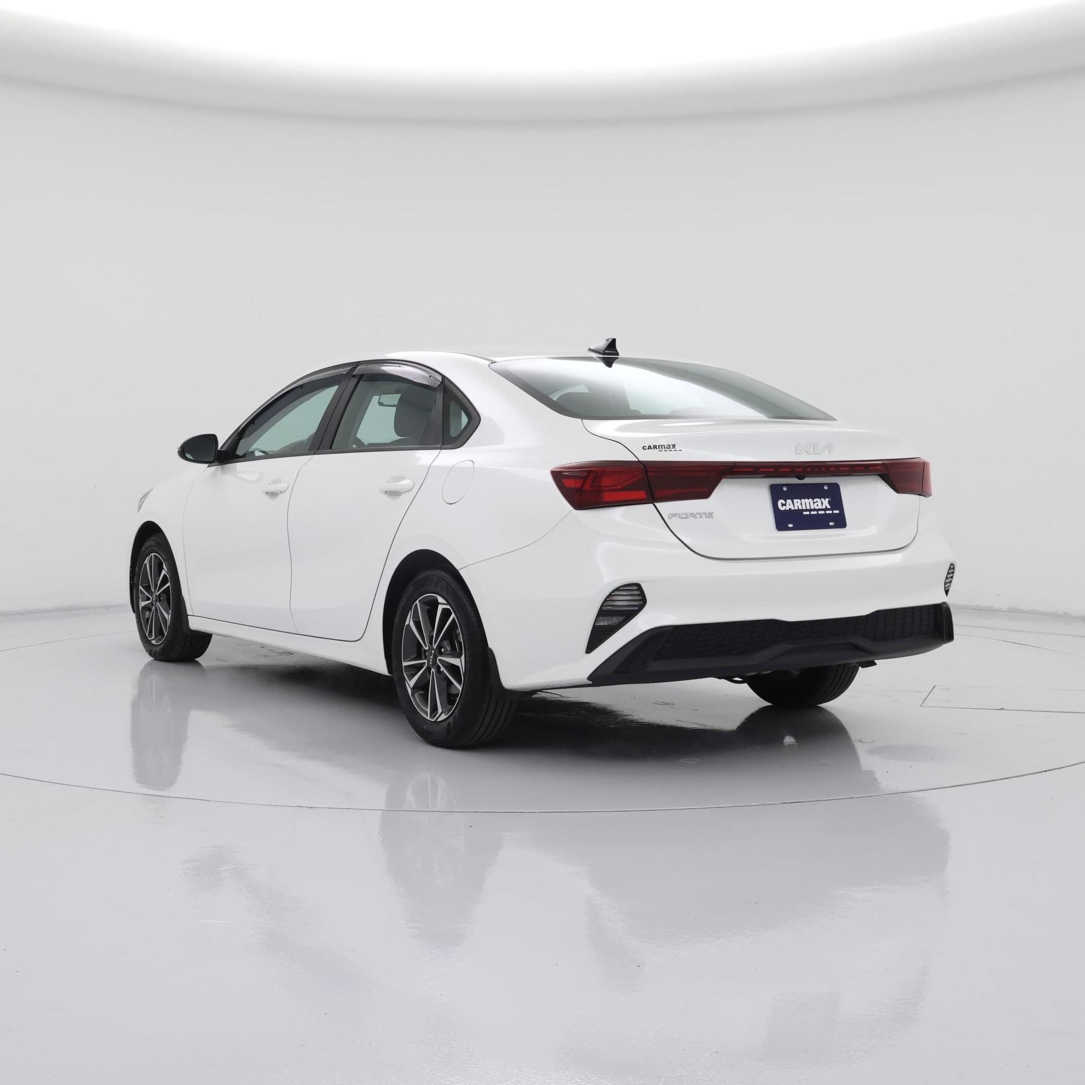 Thumbnail: 2023 Kia Forte - 2