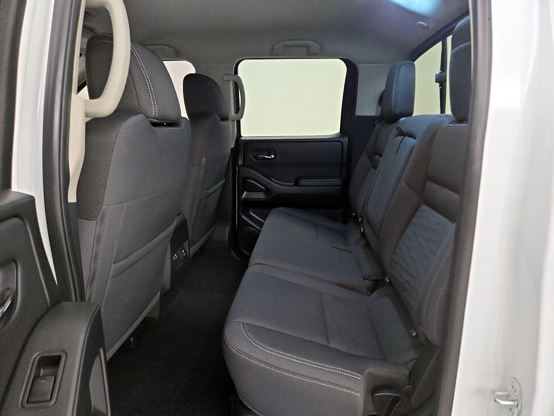 Thumbnail: 2022 Nissan Frontier - 19