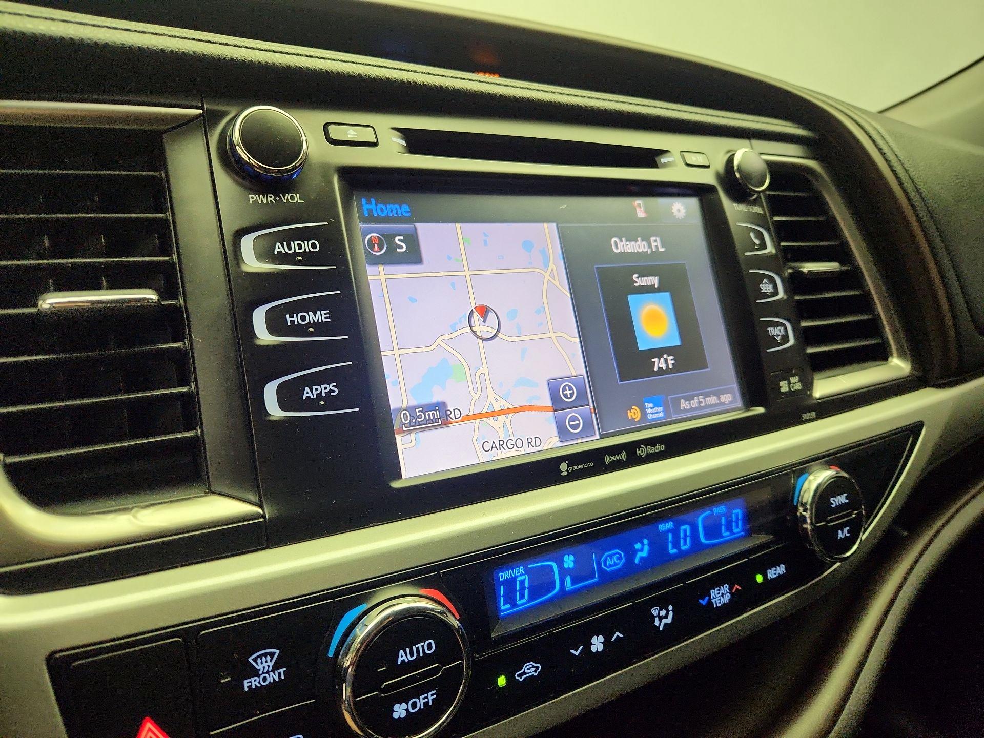 Thumbnail: 2016 Toyota Highlander - 14