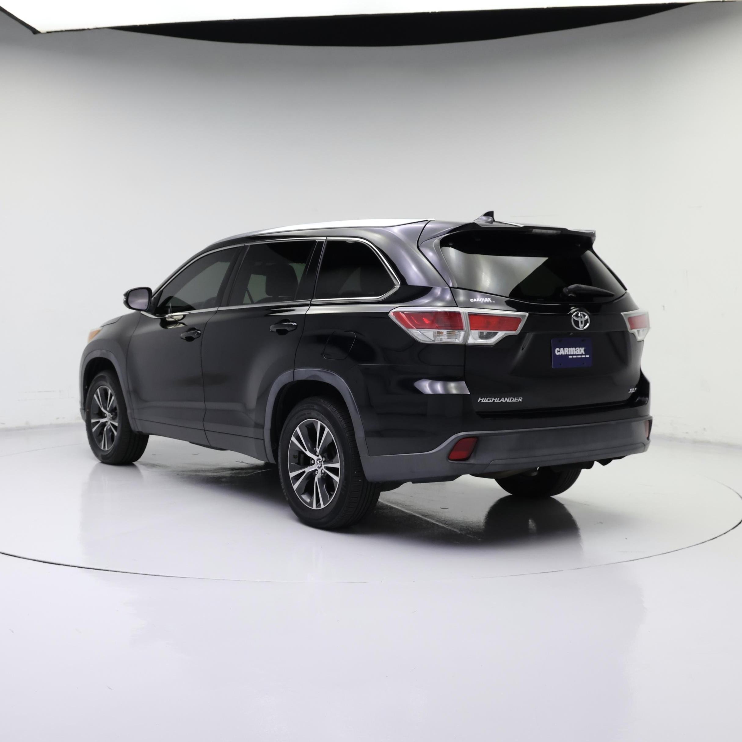 Thumbnail: 2016 Toyota Highlander - 2