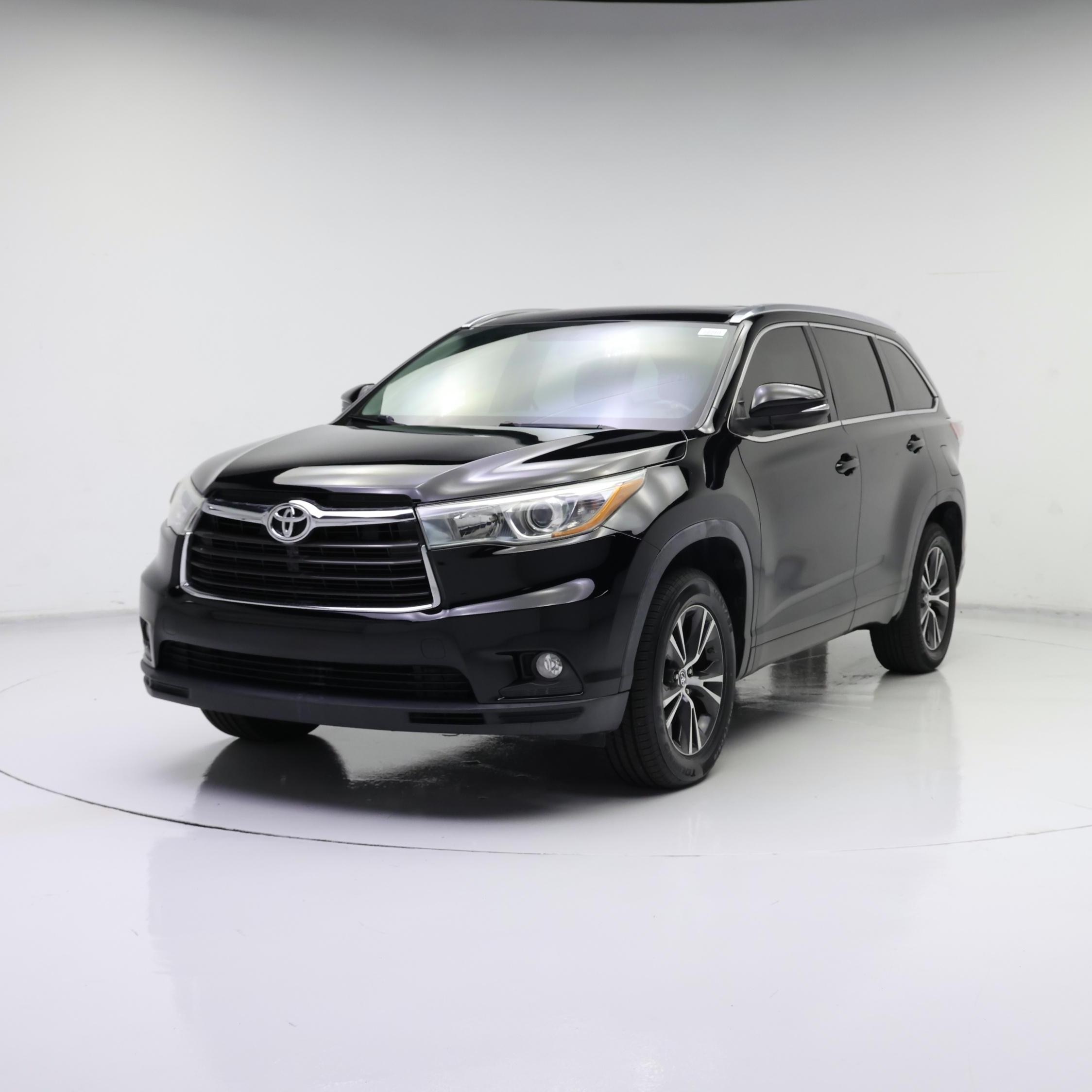 Thumbnail: 2016 Toyota Highlander - 4