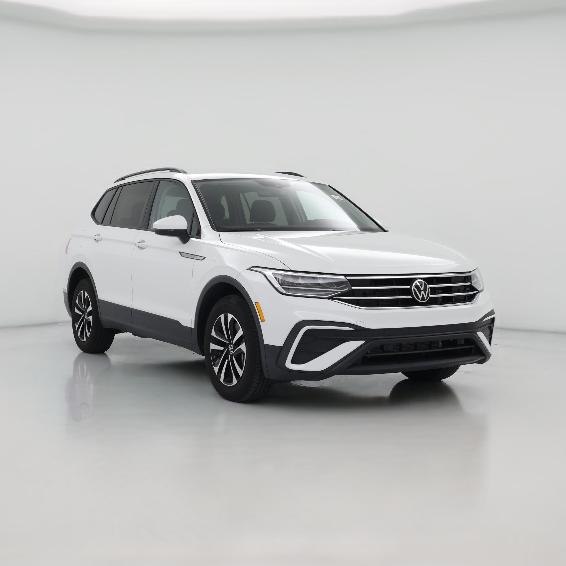 Thumbnail: 2023 Volkswagen Tiguan - 1
