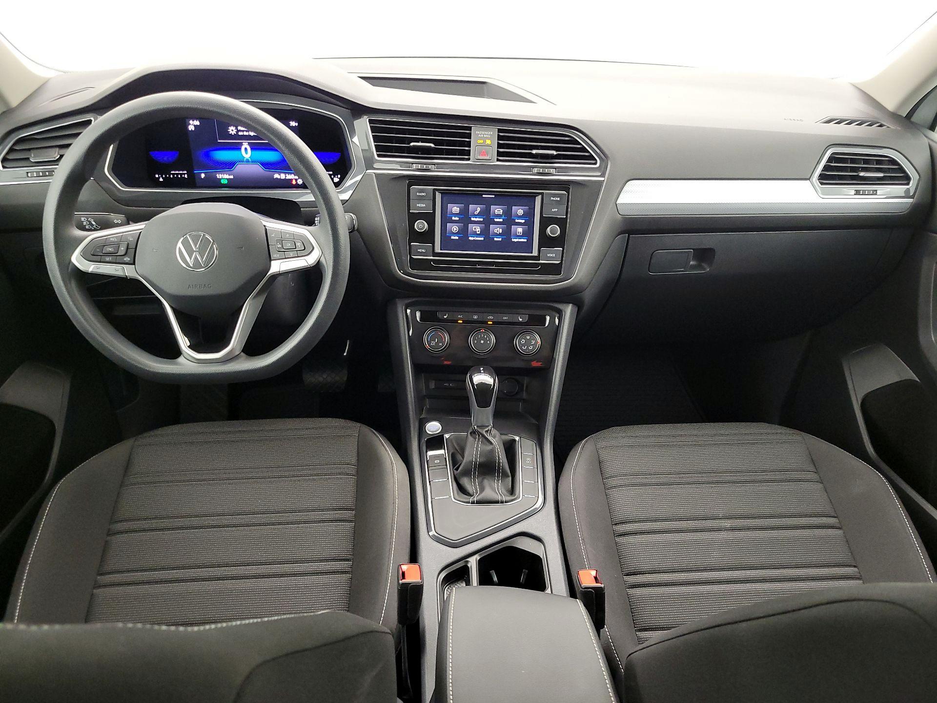 Thumbnail: 2023 Volkswagen Tiguan - 9