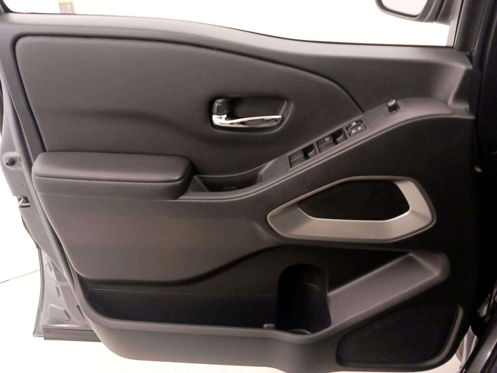 Thumbnail: 2025 Nissan Frontier - 12