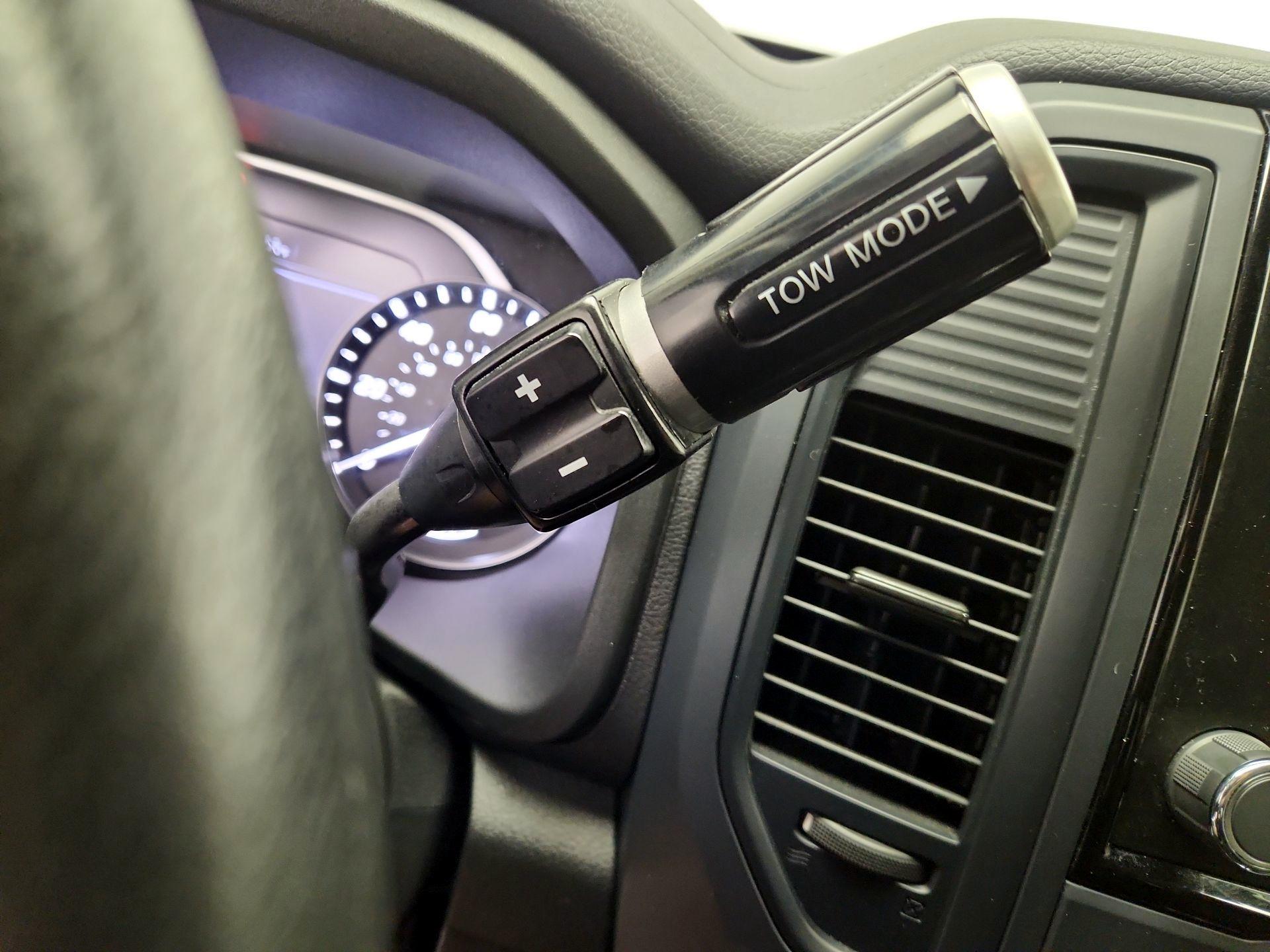 Thumbnail: 2021 Nissan Titan - 17