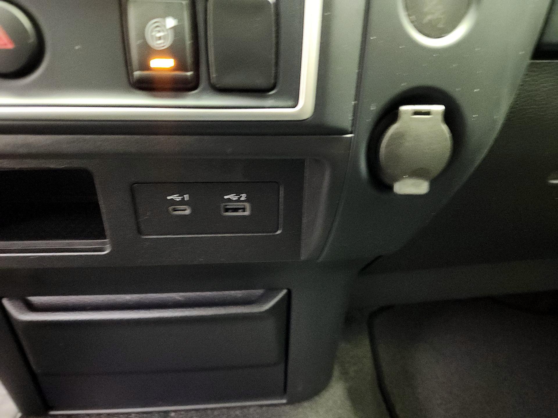 Thumbnail: 2021 Nissan Titan - 18