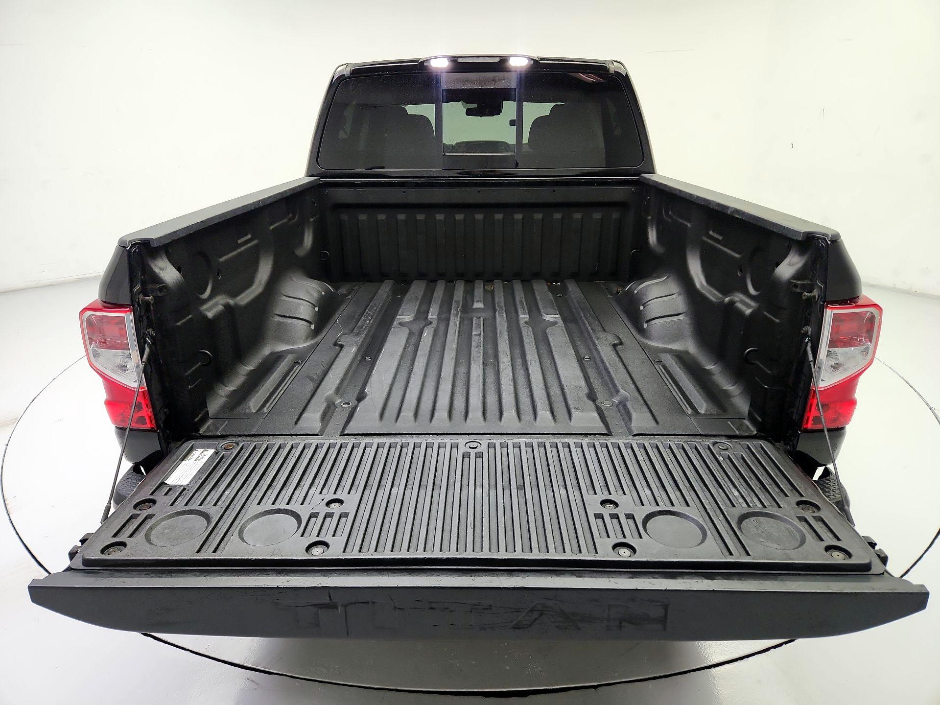 Thumbnail: 2021 Nissan Titan - 20