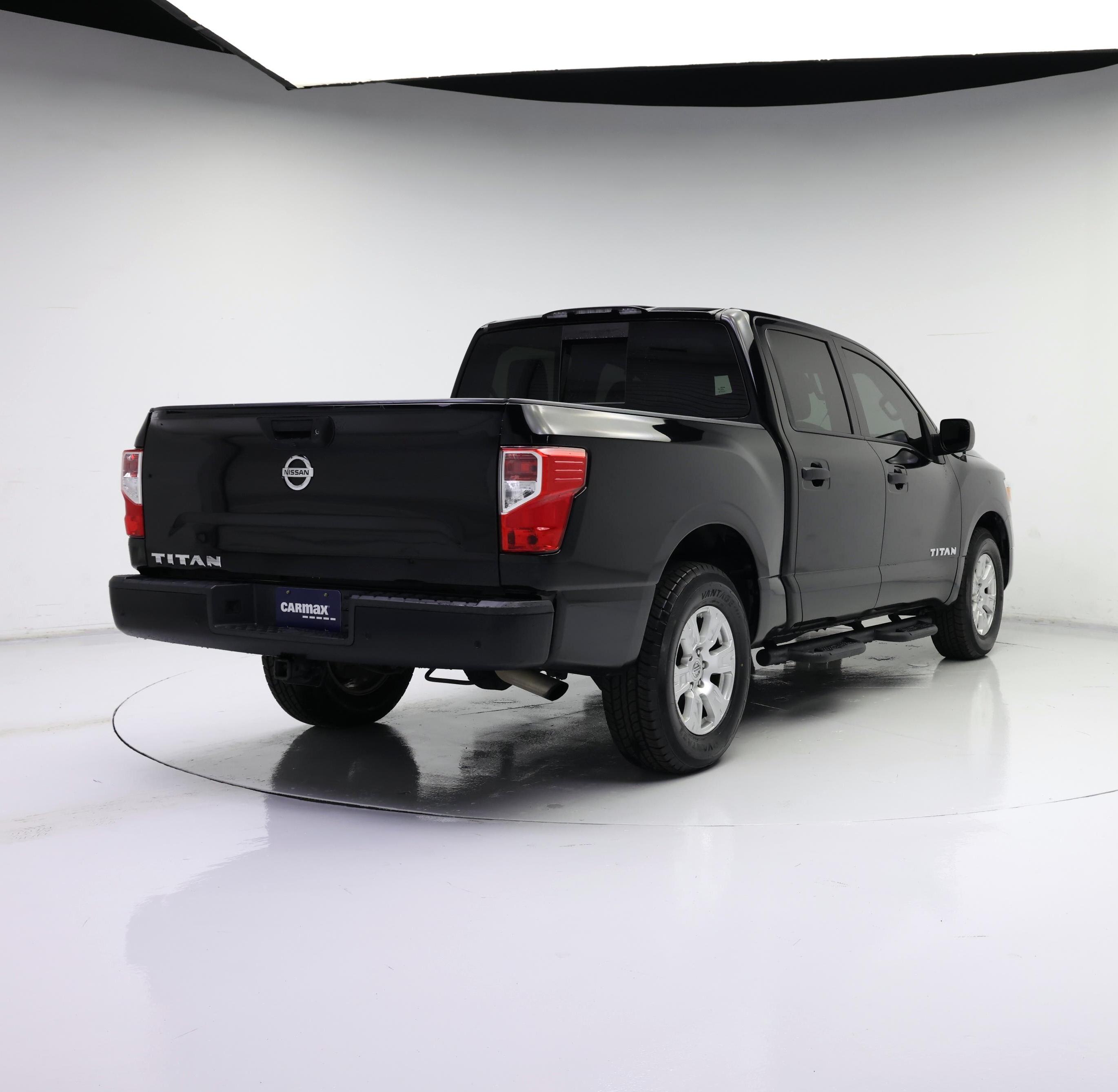 Thumbnail: 2021 Nissan Titan - 8