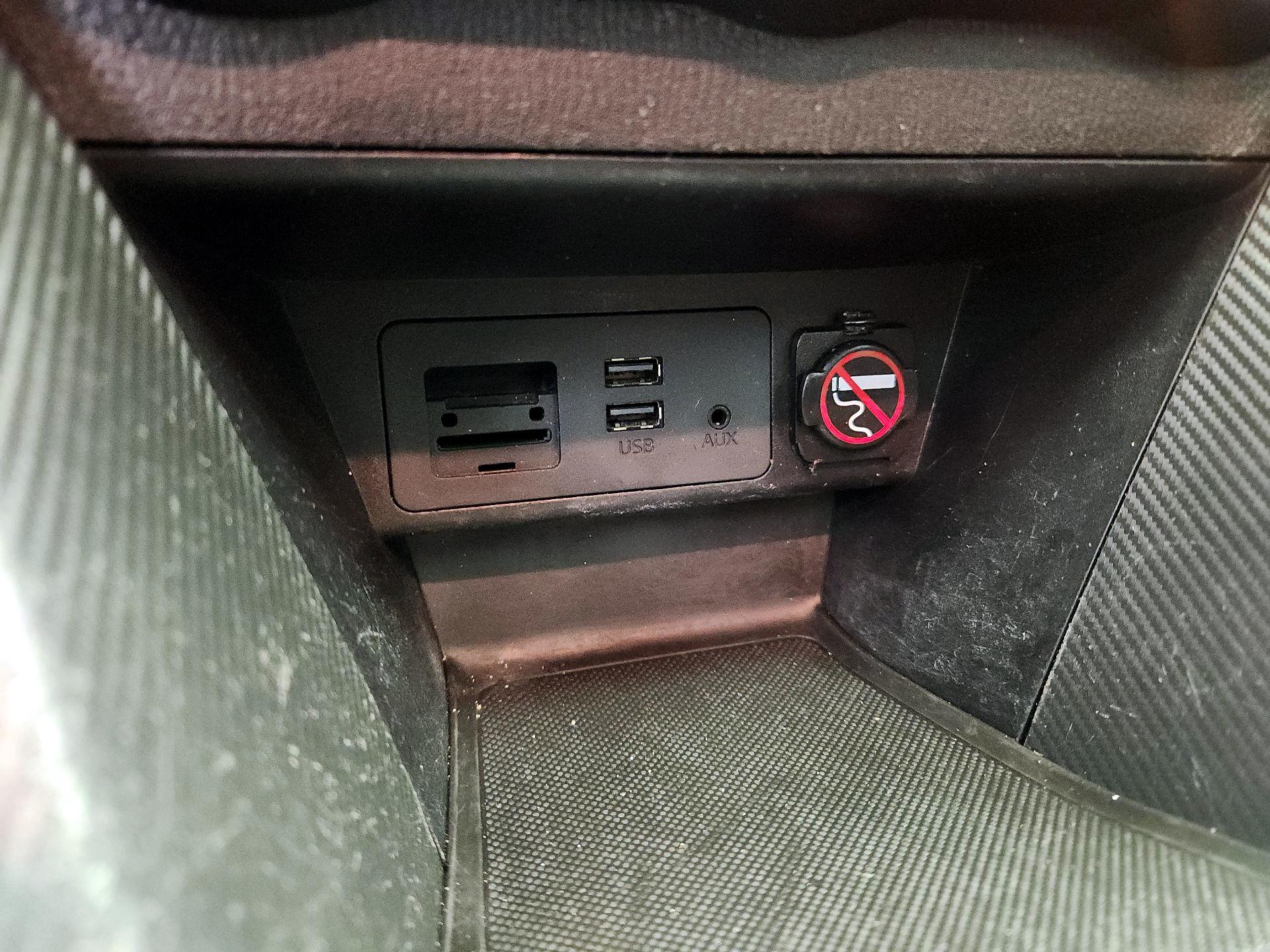 Thumbnail: 2017 Toyota Yaris iA - 18