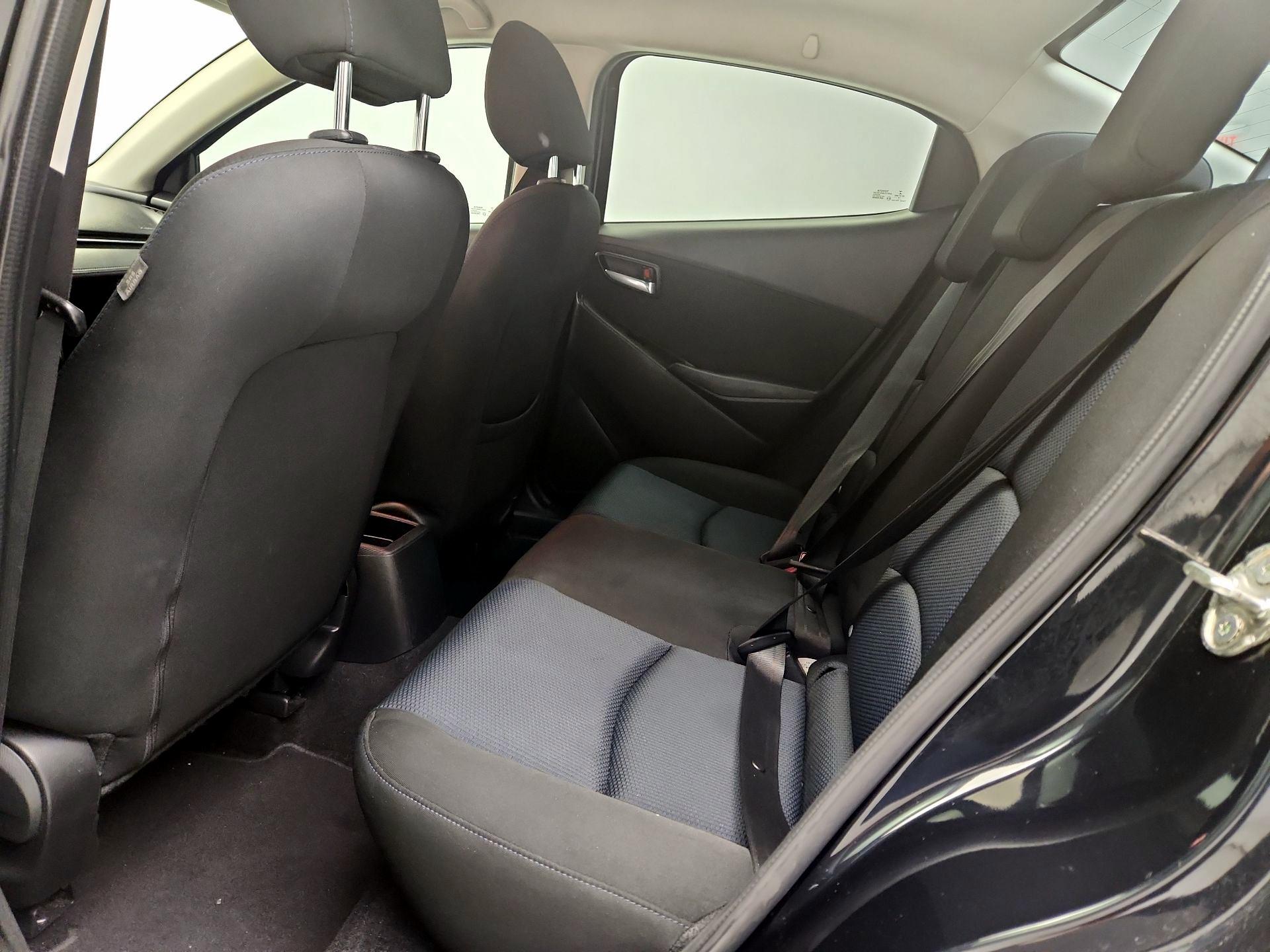 Thumbnail: 2017 Toyota Yaris iA - 19