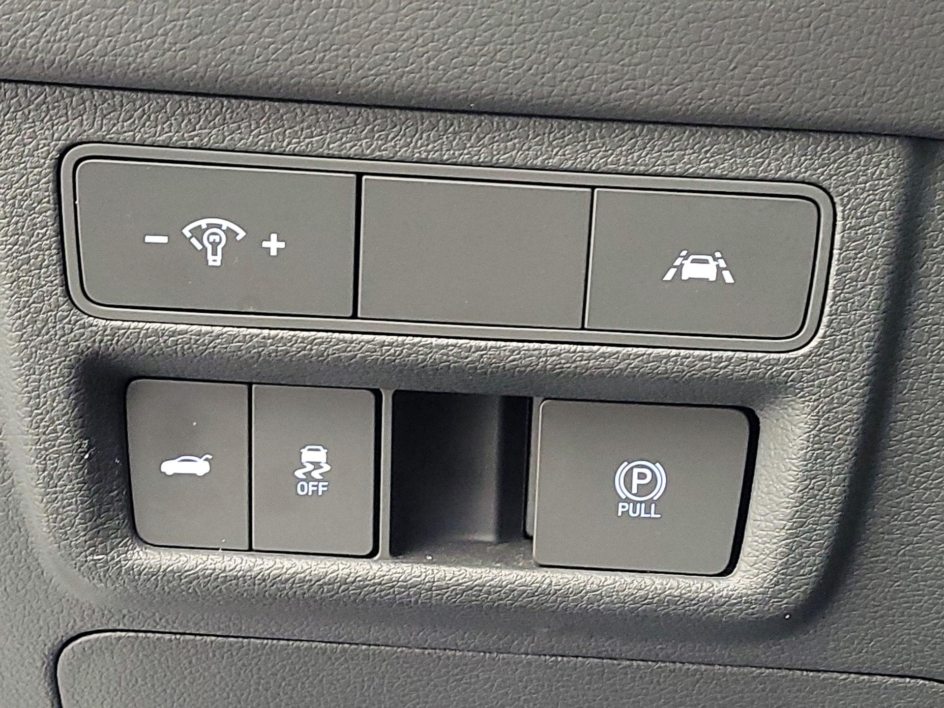 Thumbnail: 2022 Hyundai Sonata - 13