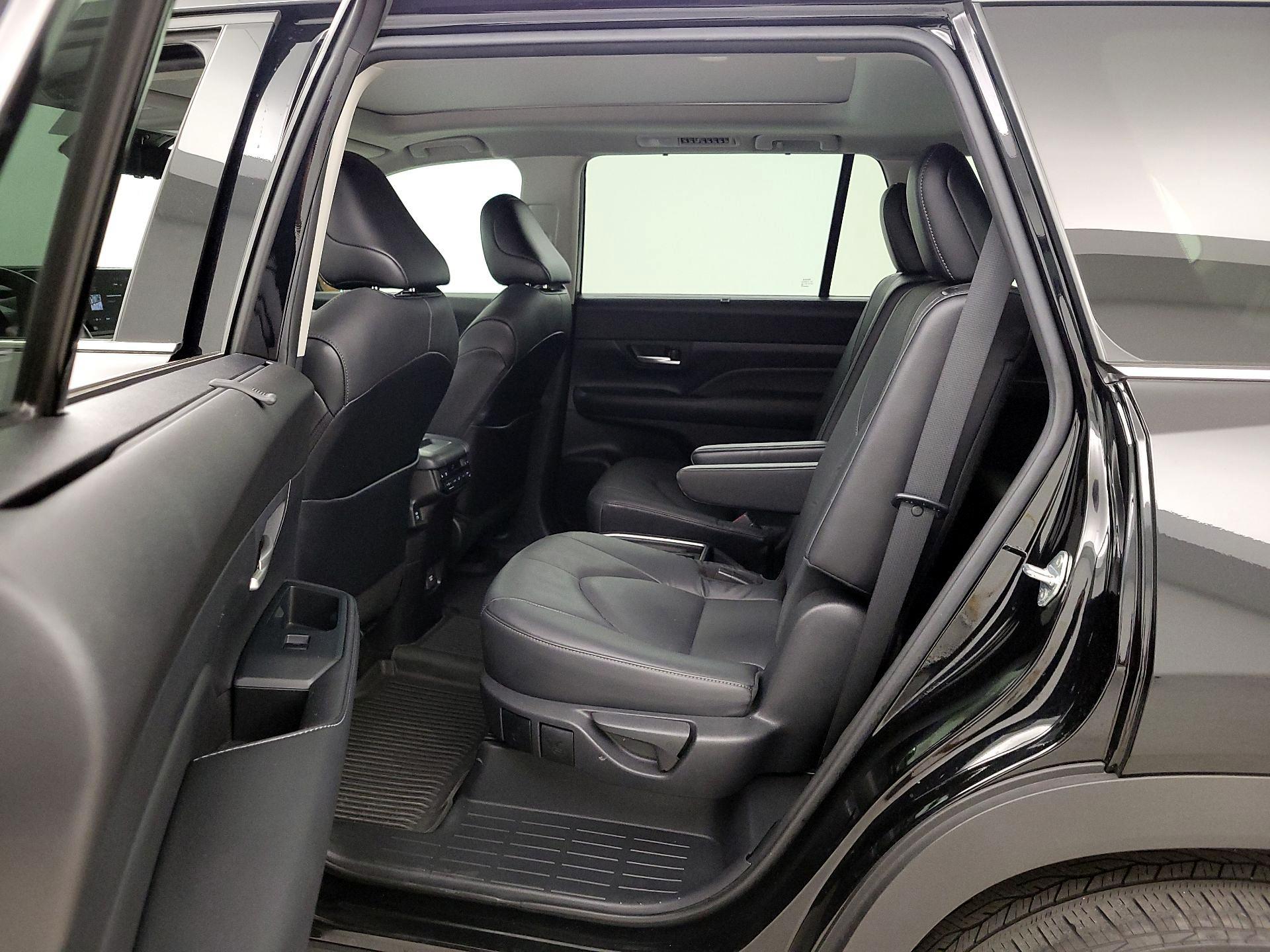 Thumbnail: 2024 Toyota Grand Highlander - 20