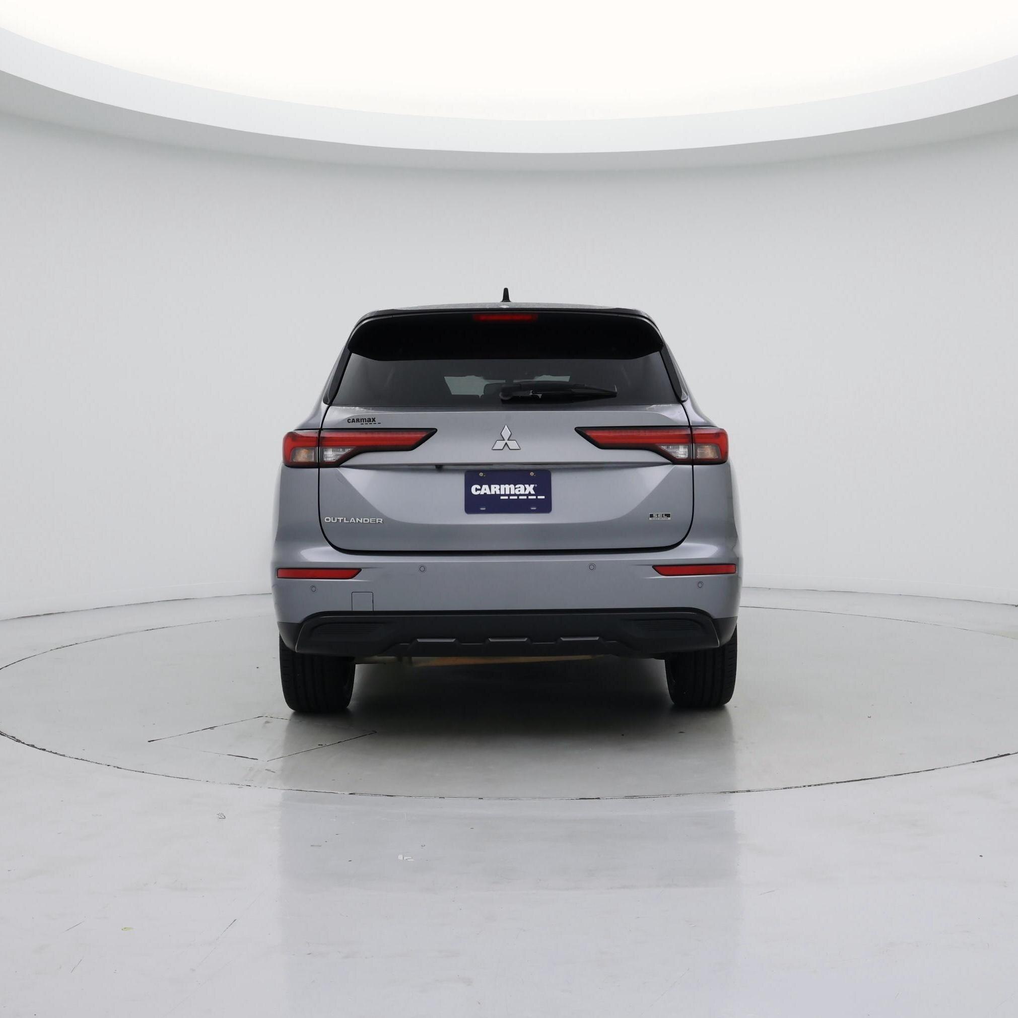 Thumbnail: 2023 Mitsubishi Outlander - 6