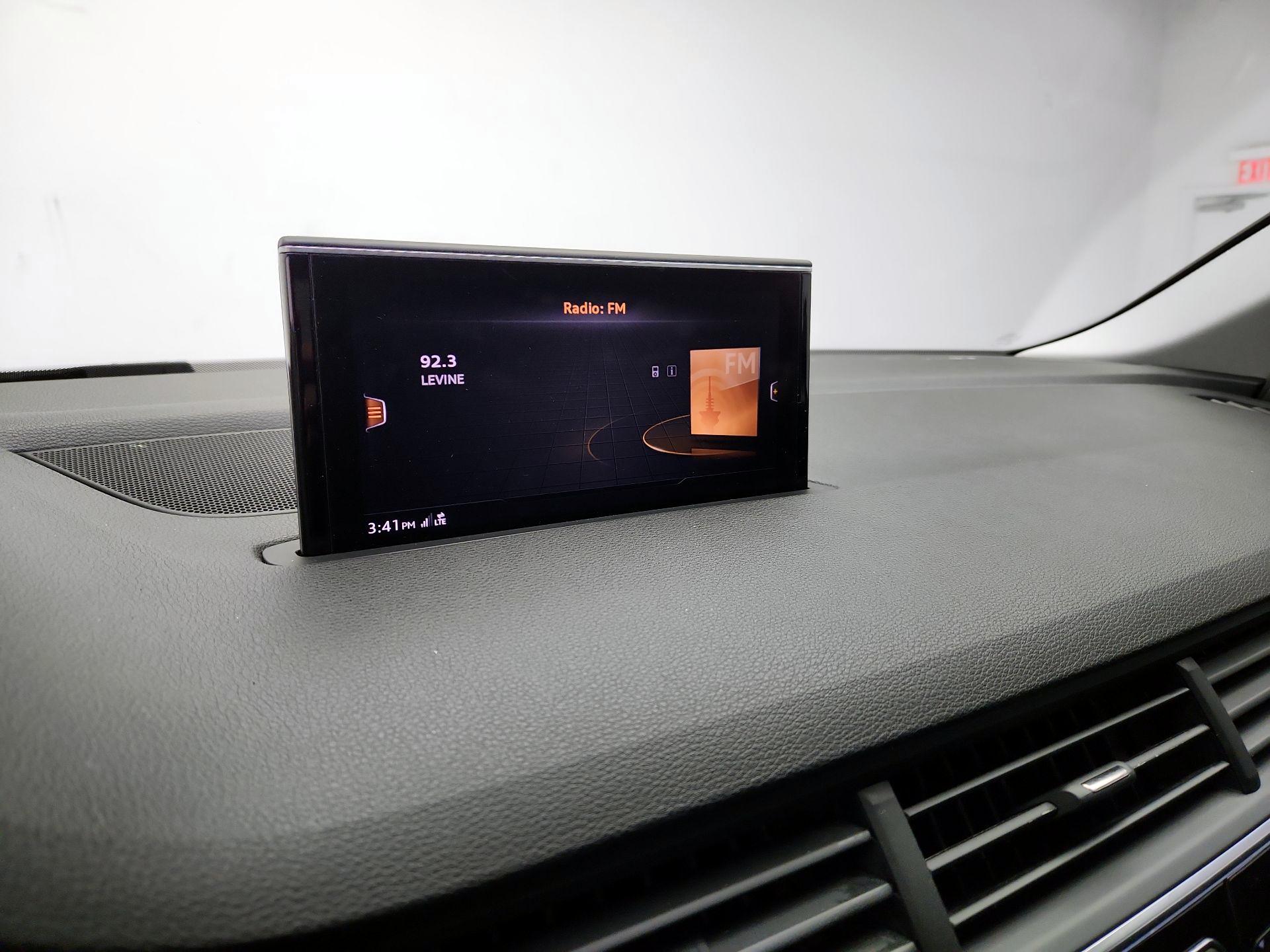 Thumbnail: 2017 Audi Q7 - 16