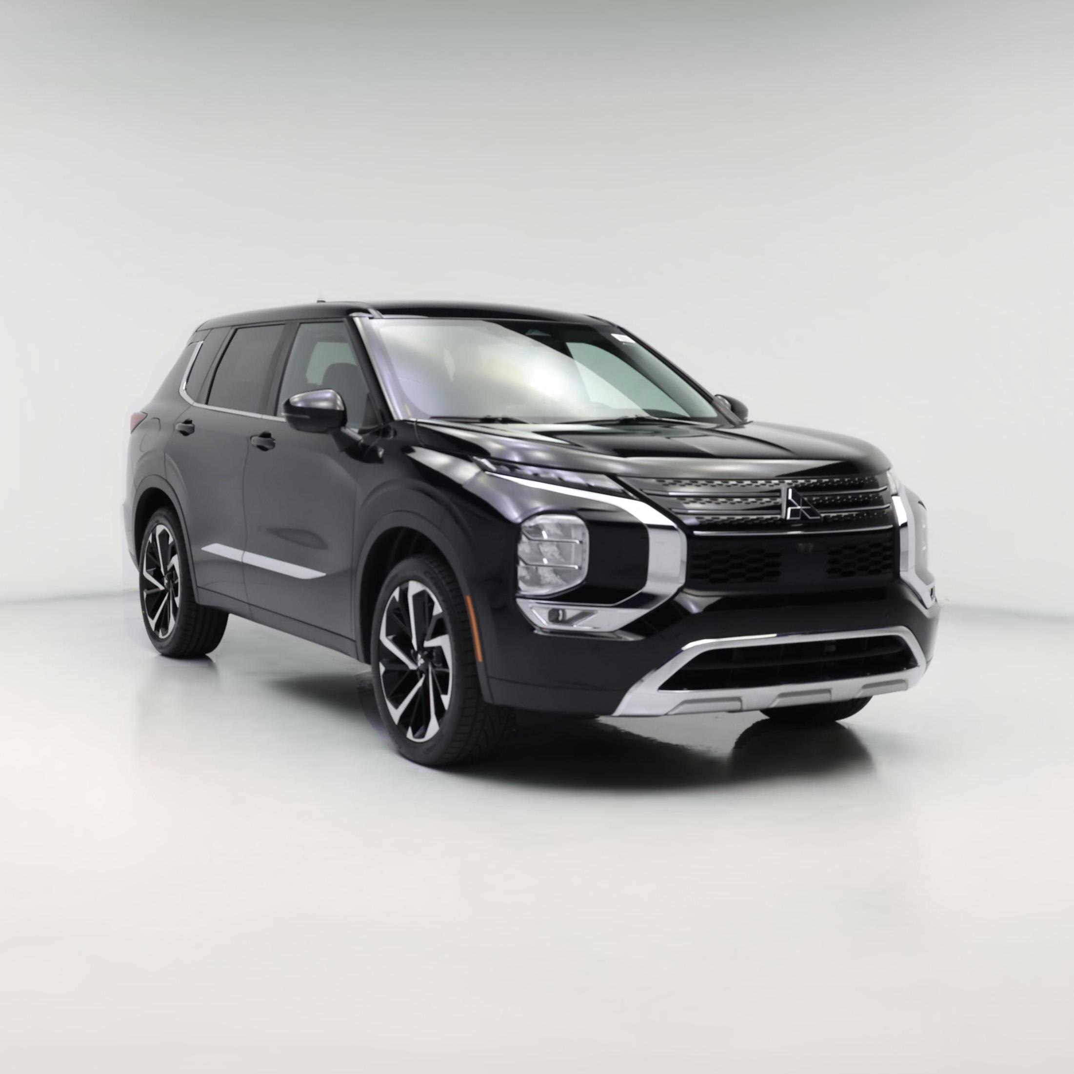 Thumbnail: 2022 Mitsubishi Outlander - 1