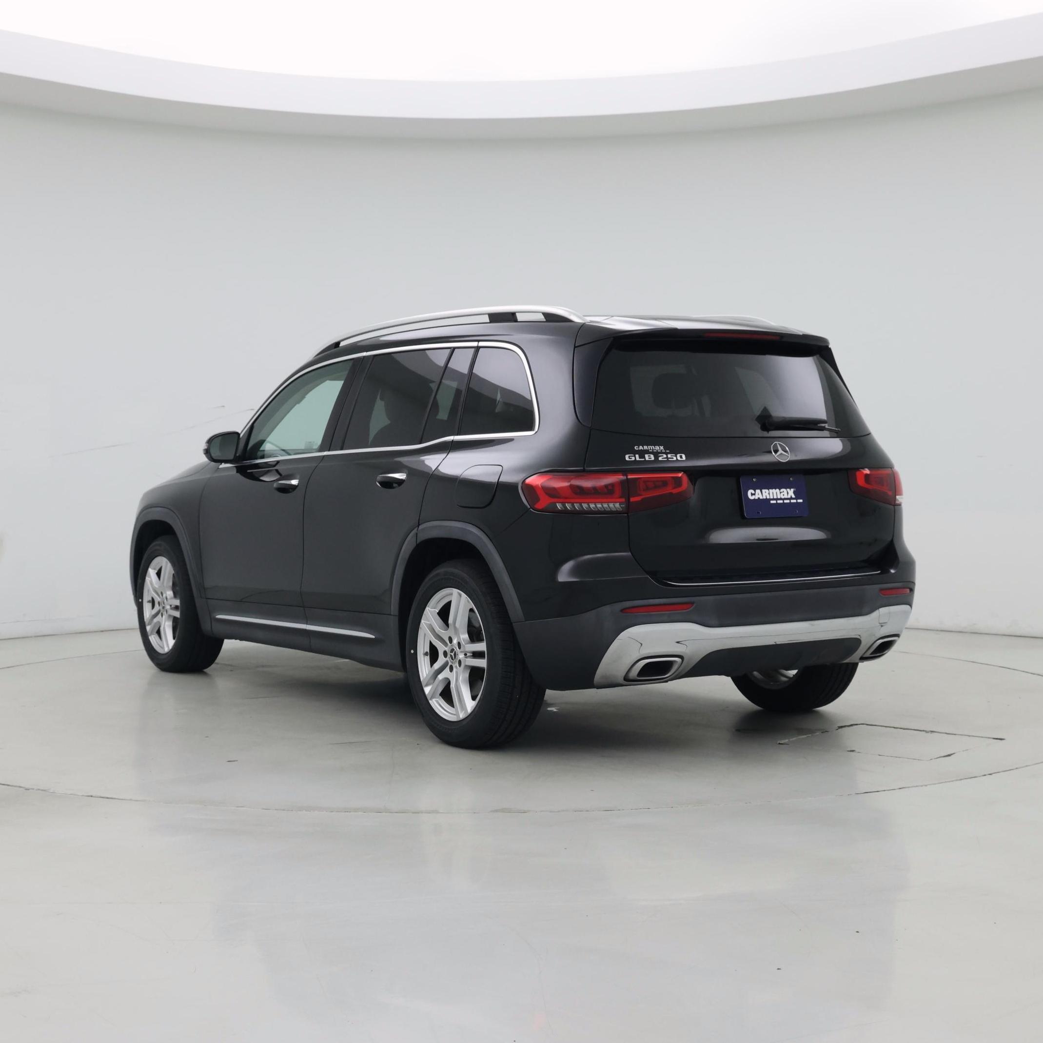 Thumbnail: 2020 Mercedes-Benz GLB - 2