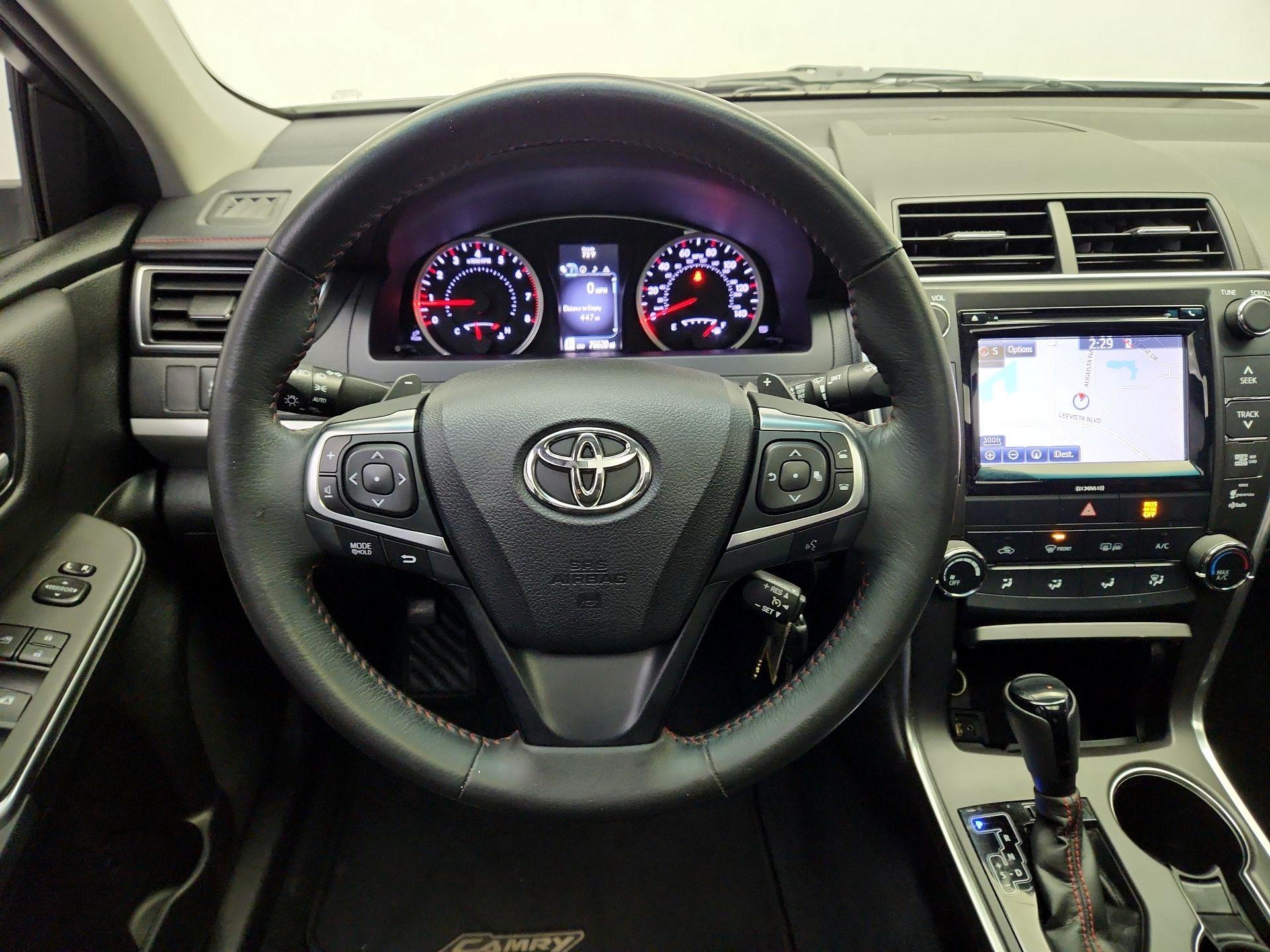 Thumbnail: 2017 Toyota Camry - 10
