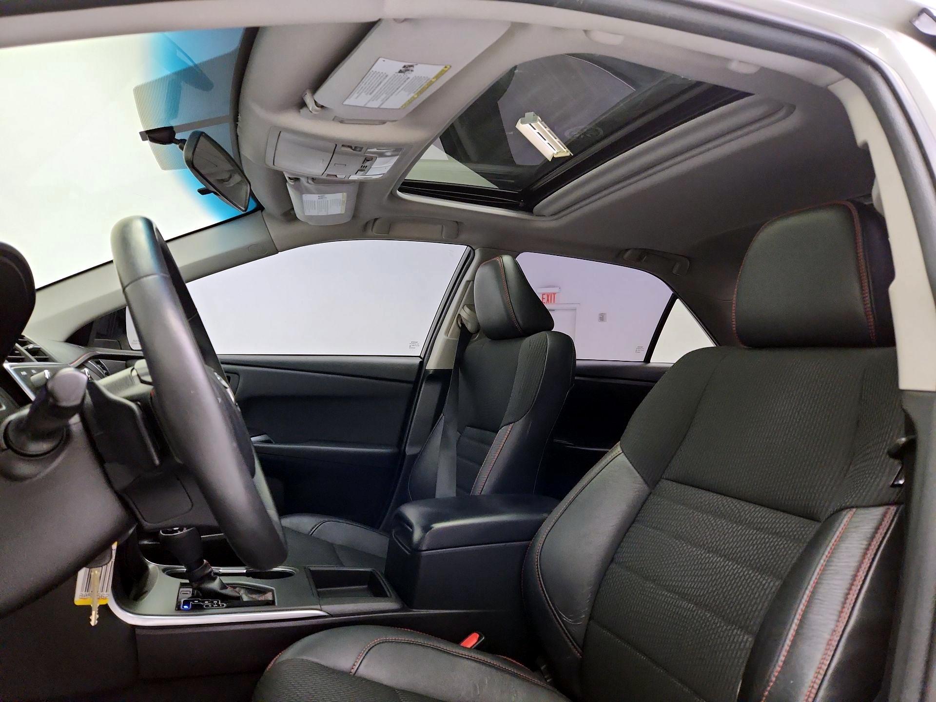 Thumbnail: 2017 Toyota Camry - 20