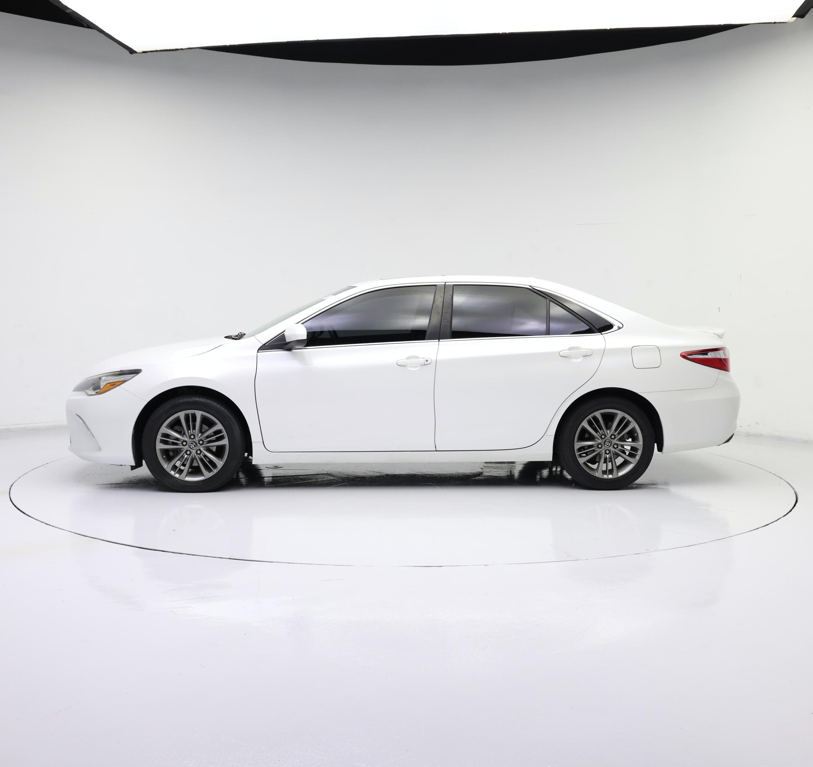Thumbnail: 2017 Toyota Camry - 3