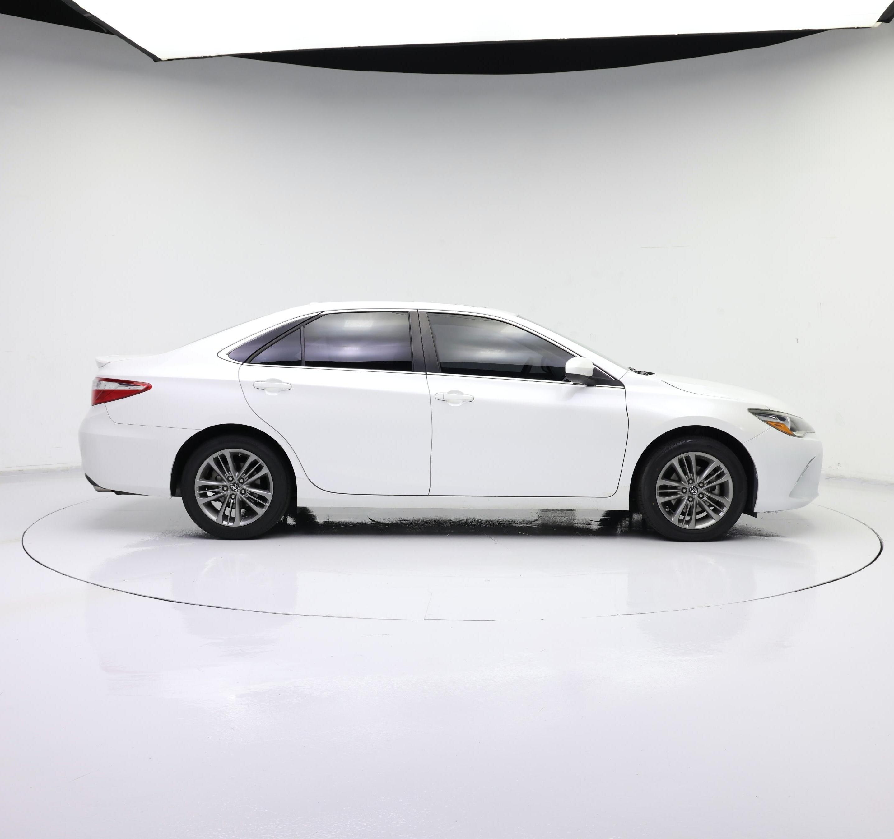 Thumbnail: 2017 Toyota Camry - 7
