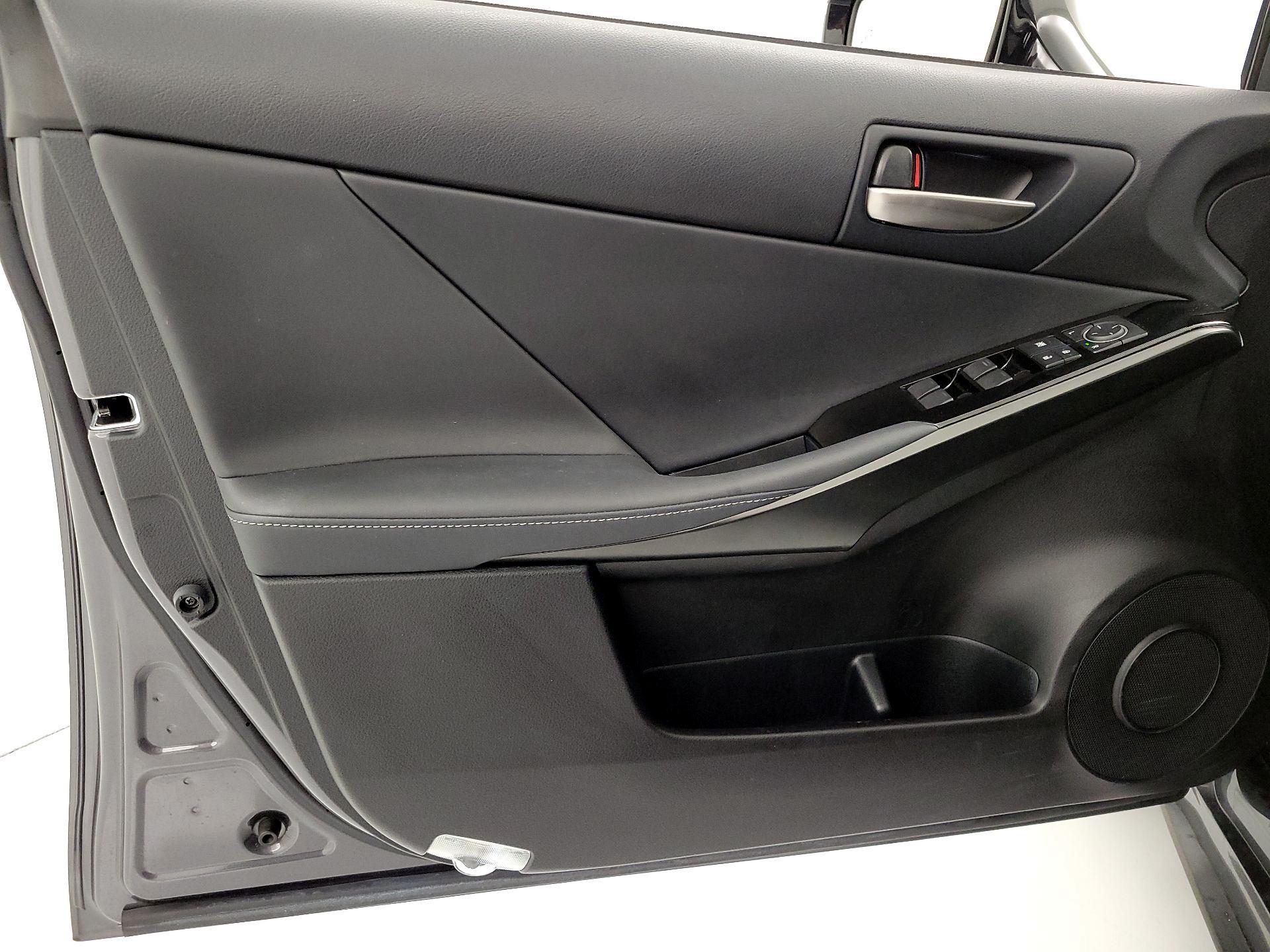 Thumbnail: 2023 Lexus IS - 12