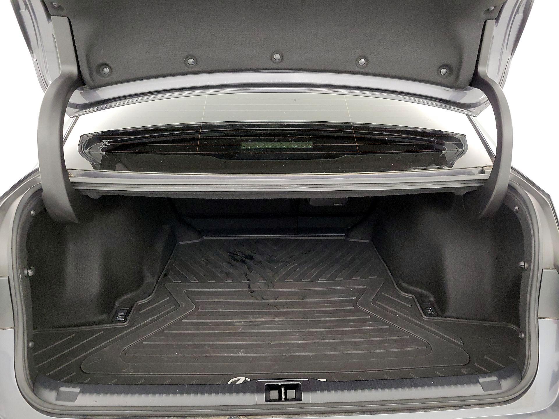 Thumbnail: 2023 Lexus IS - 20