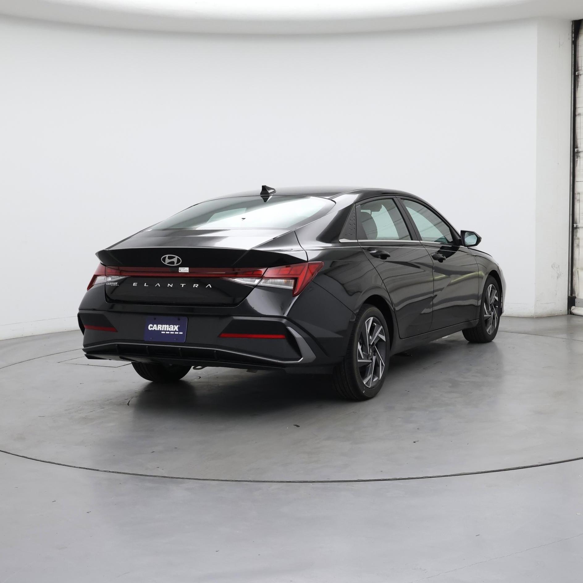 Thumbnail: 2024 Hyundai Elantra - 8