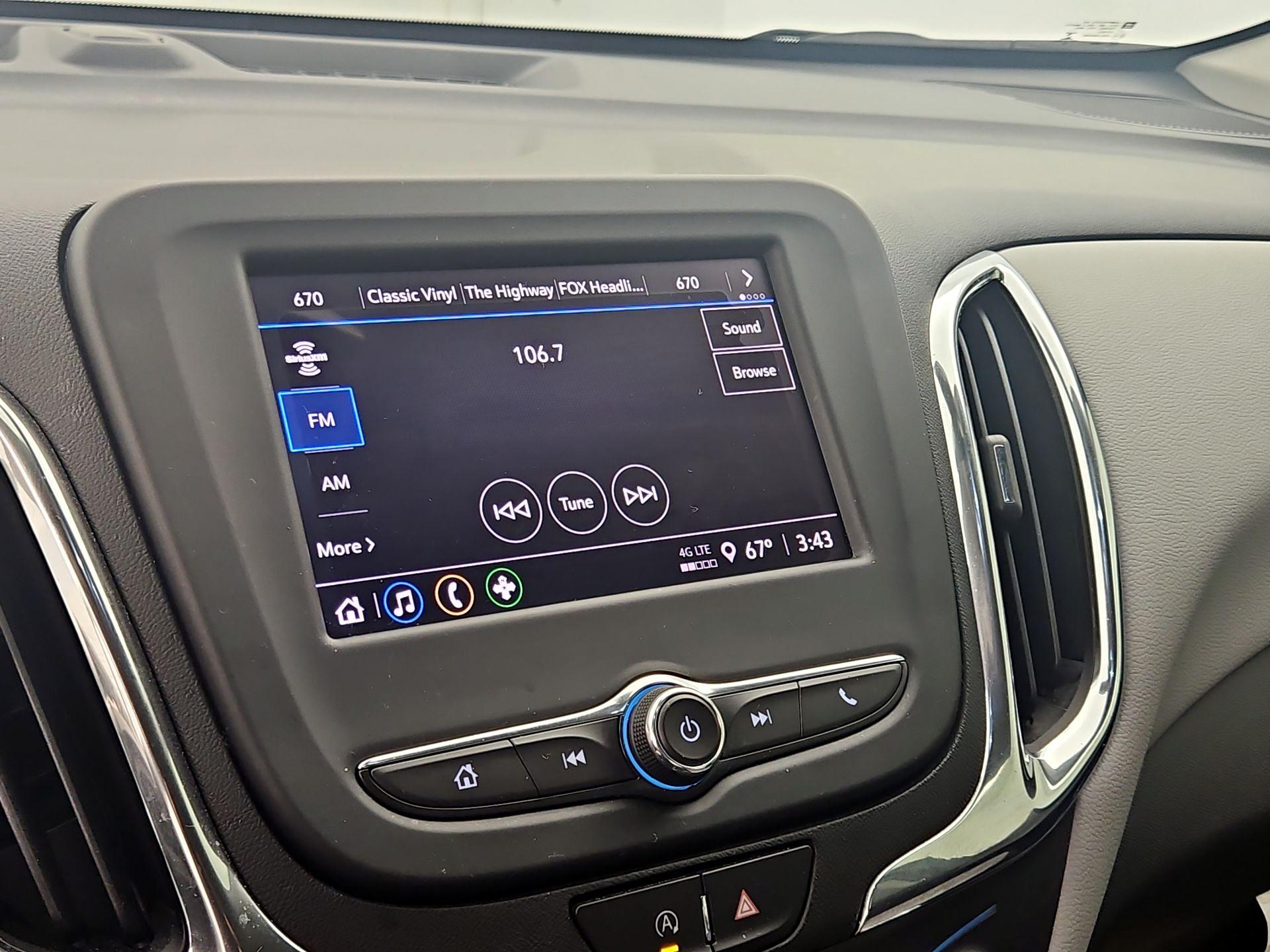 Thumbnail: 2022 Chevrolet Equinox - 15