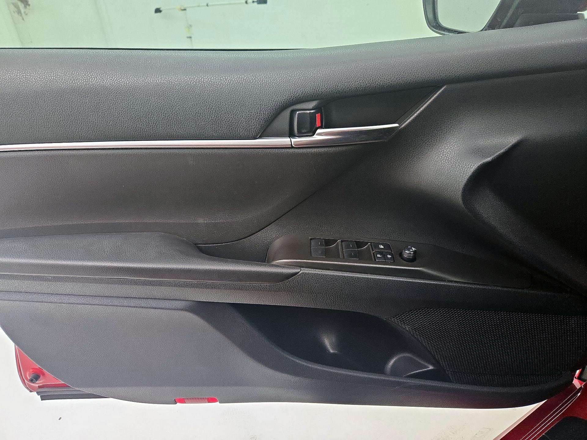 Thumbnail: 2023 Toyota Camry - 12