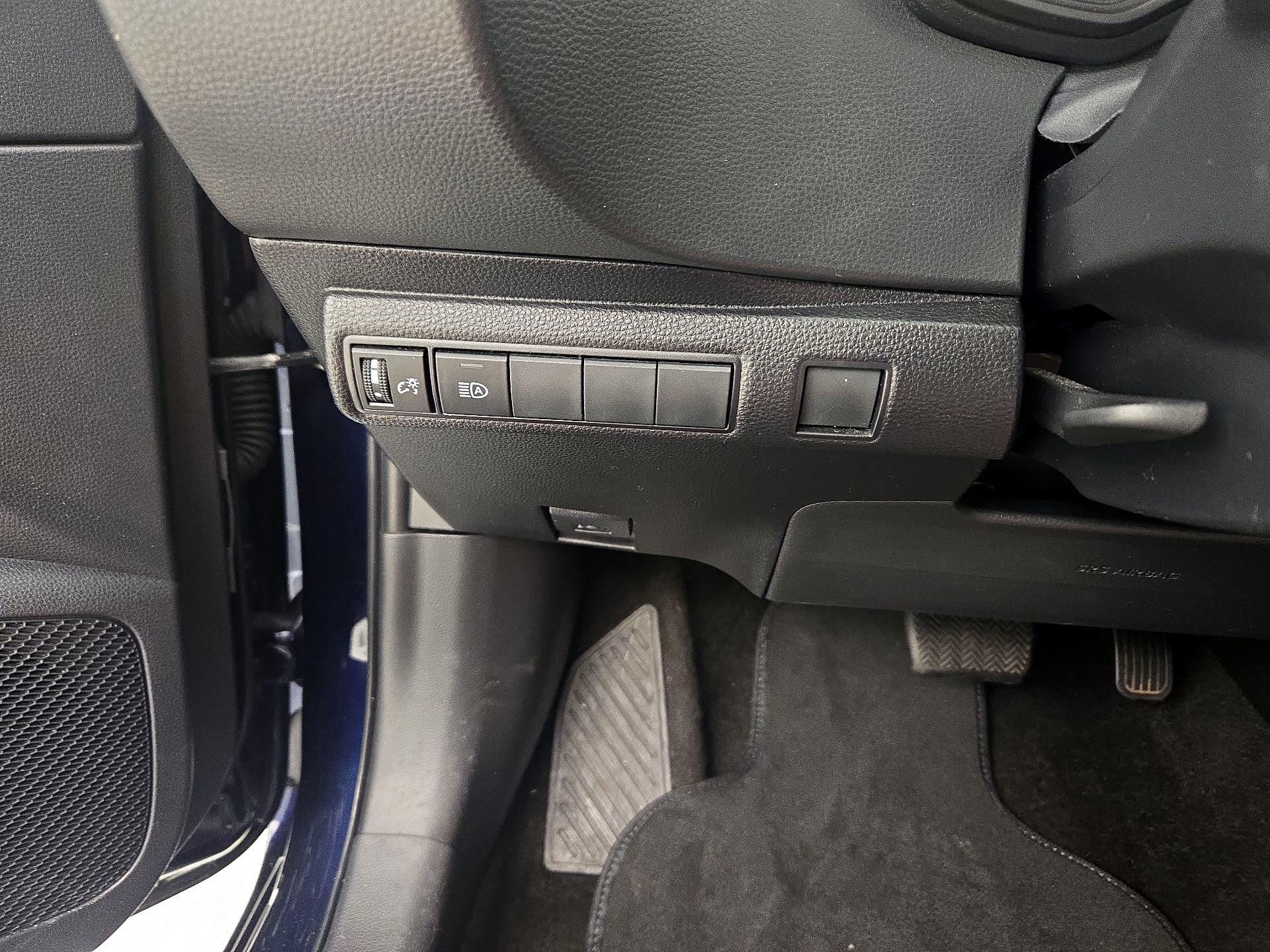 Thumbnail: 2023 Toyota Corolla - 13