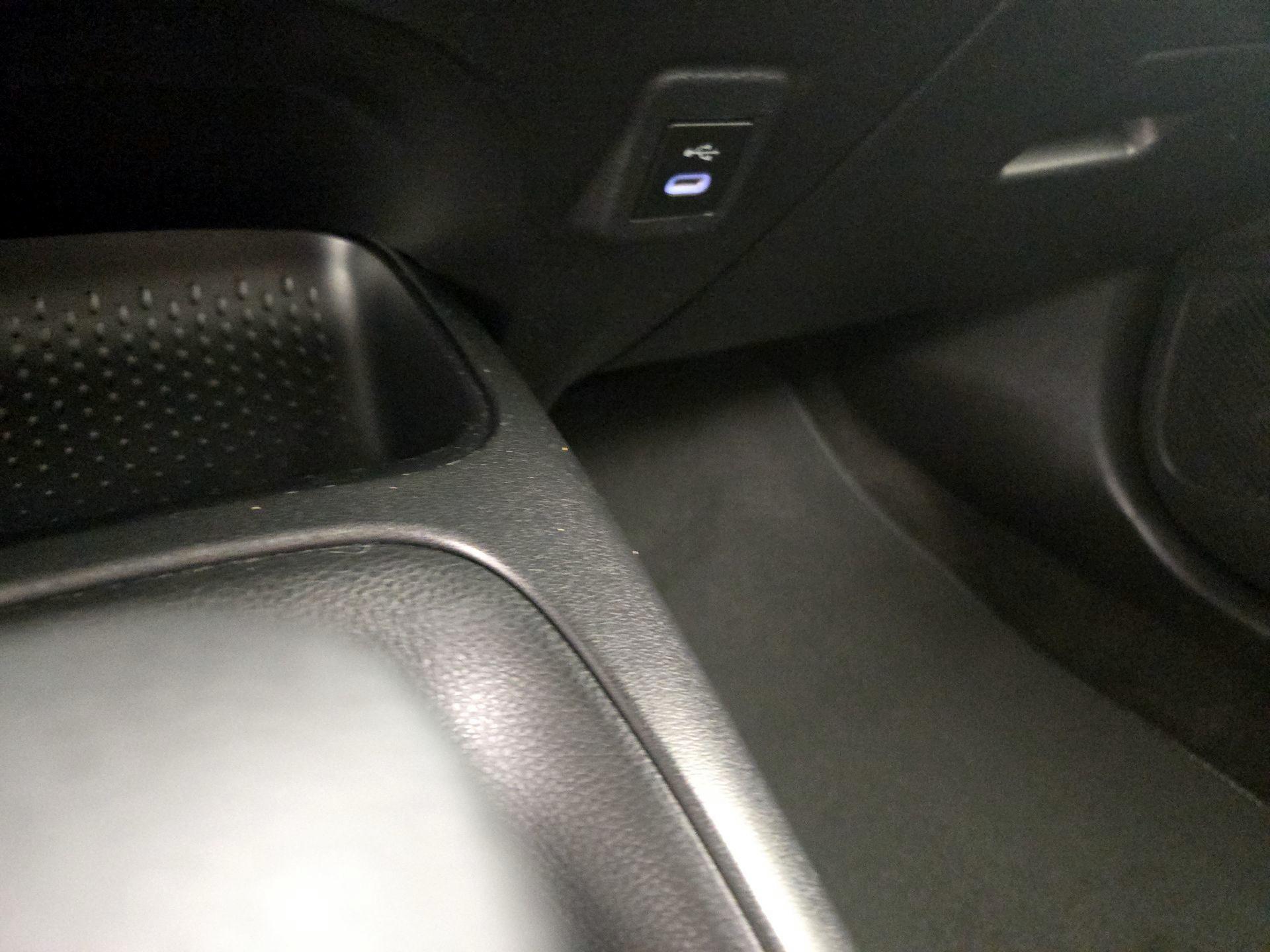 Thumbnail: 2023 Toyota Corolla - 18