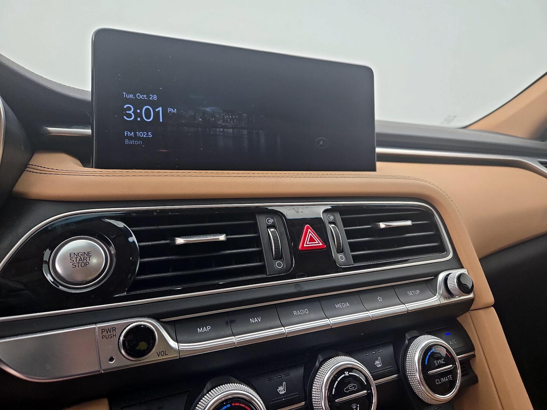 Thumbnail: 2022 Genesis G70 - 16