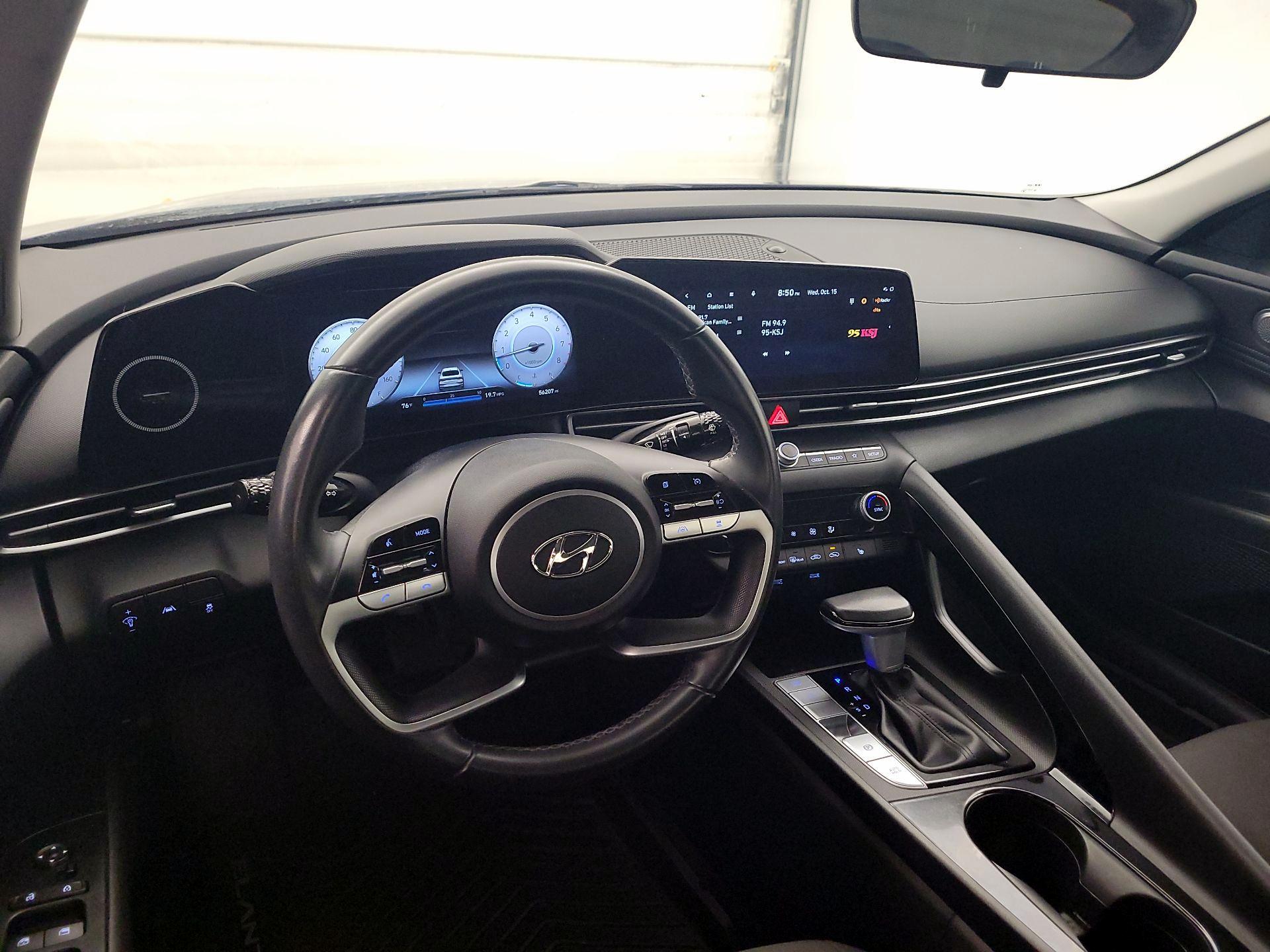 Thumbnail: 2023 Hyundai Elantra - 9