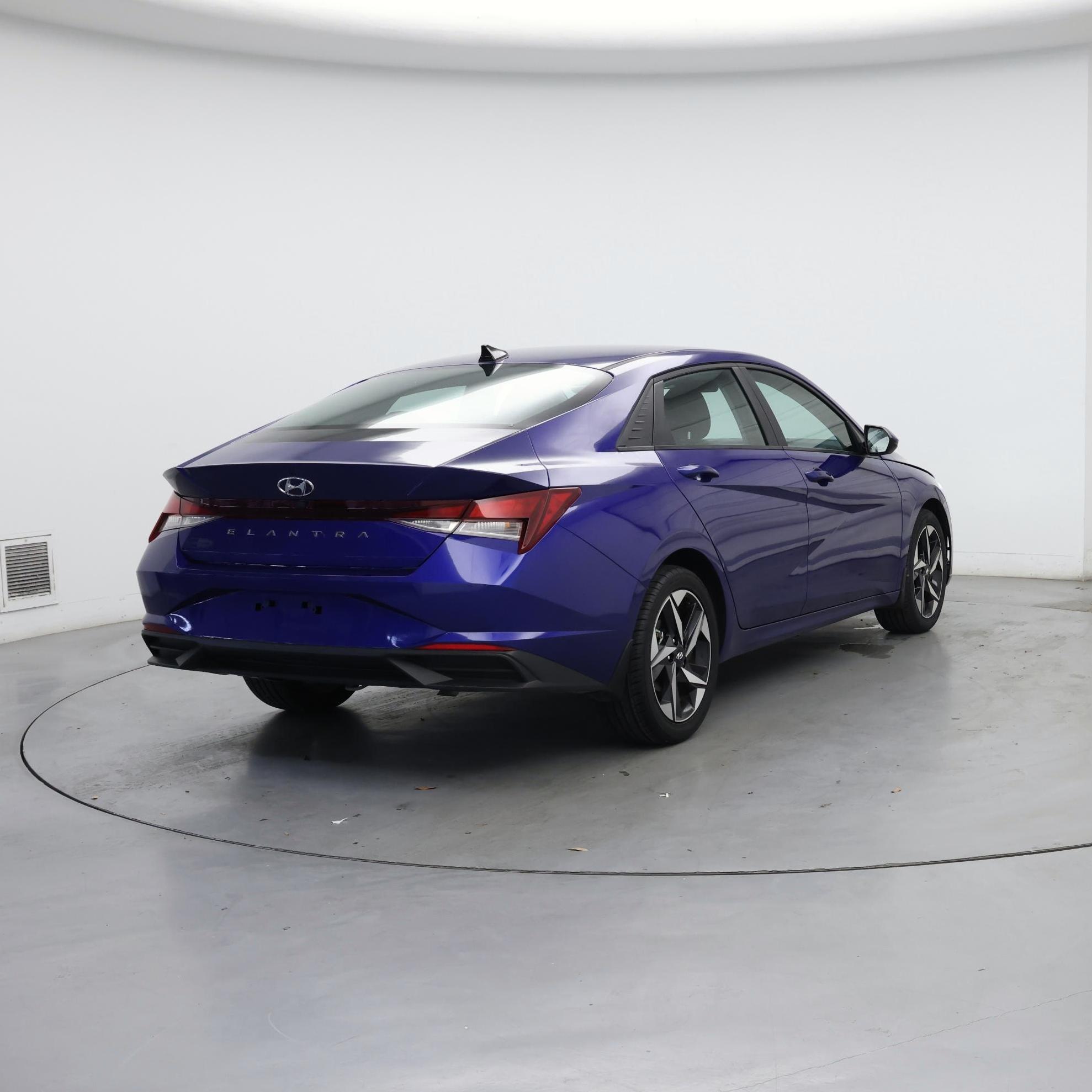 Thumbnail: 2023 Hyundai Elantra - 8