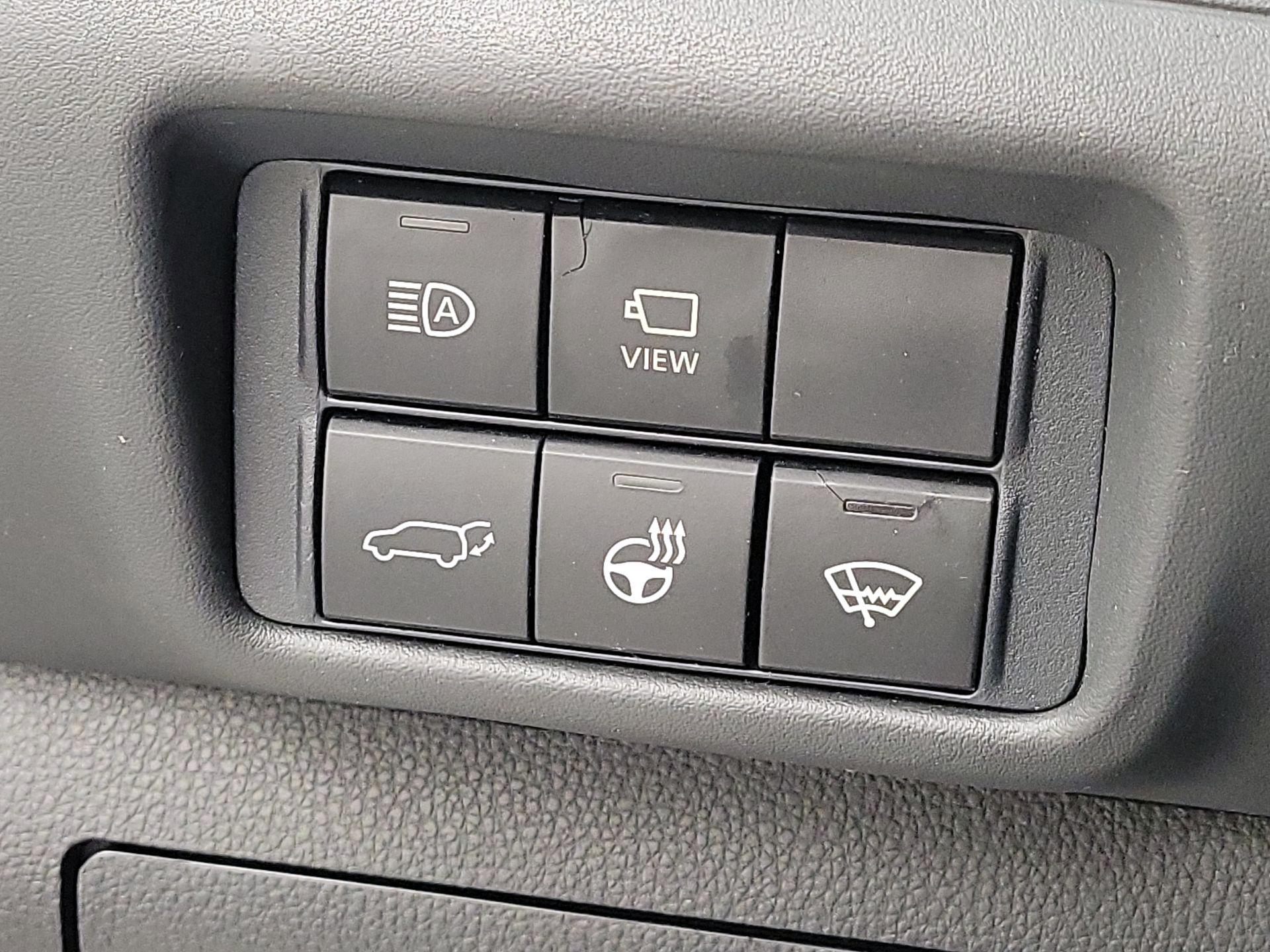 Thumbnail: 2021 Toyota Highlander - 13