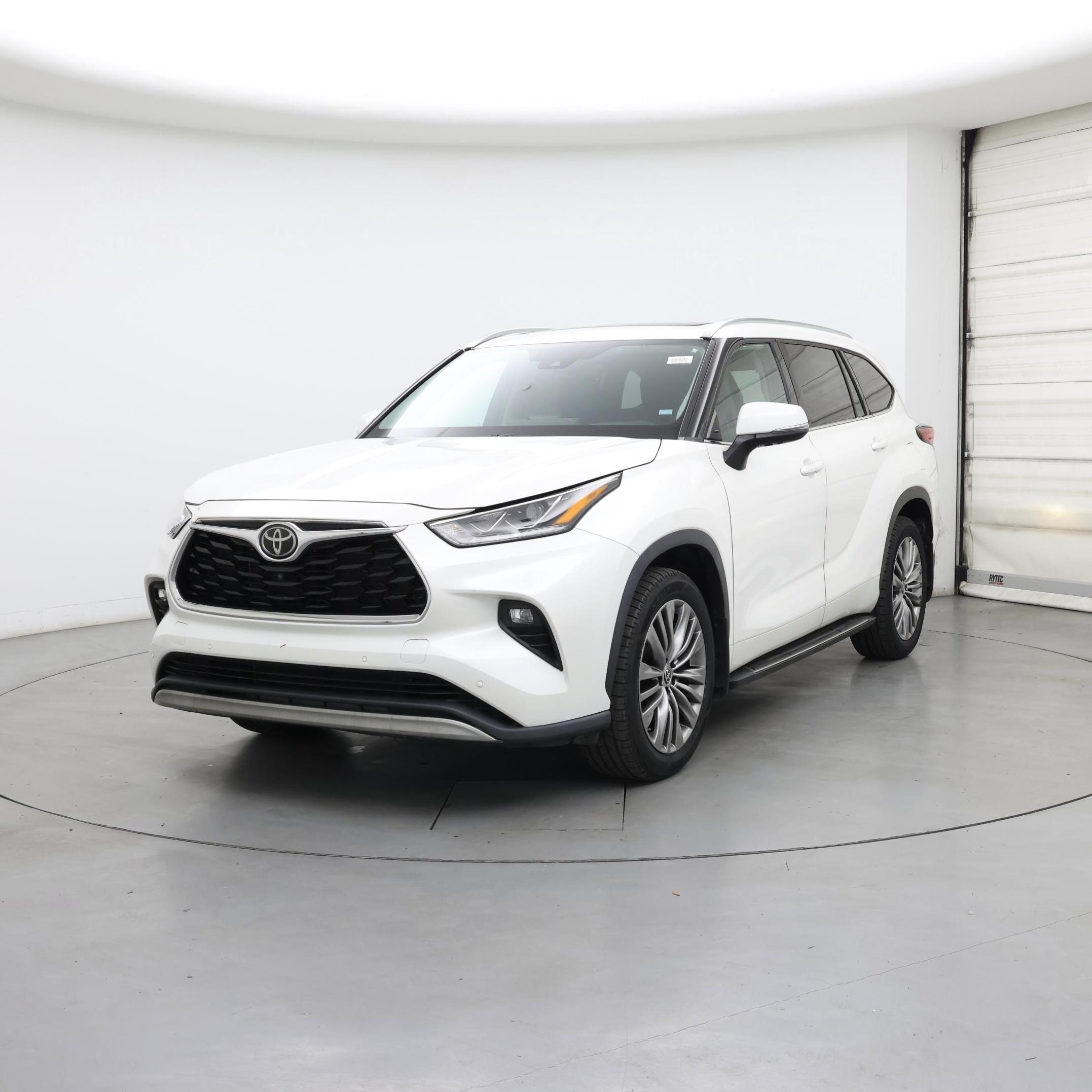 Thumbnail: 2021 Toyota Highlander - 4